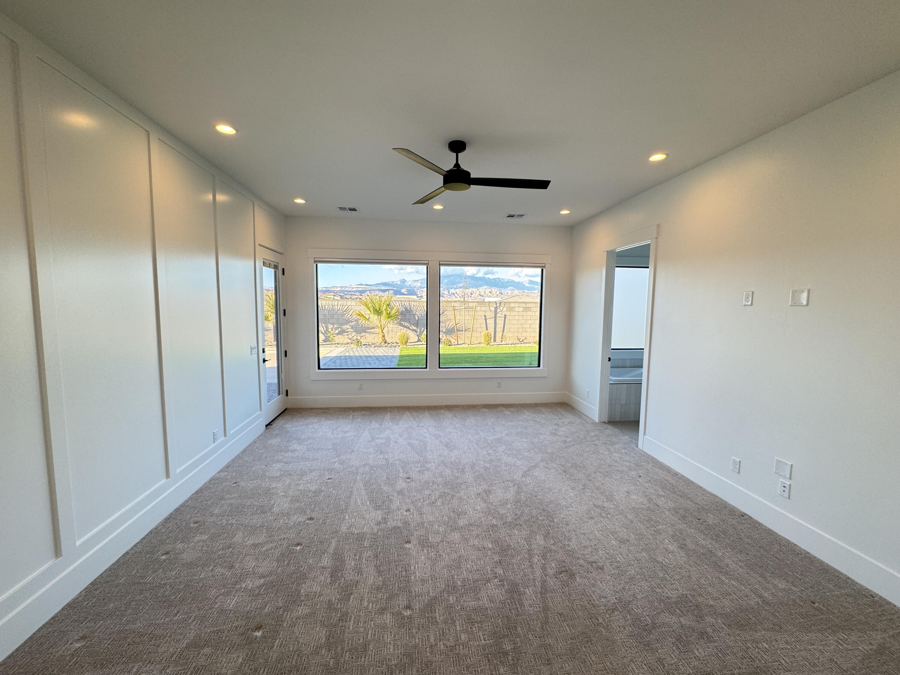 MOORLAND PARK - Residential