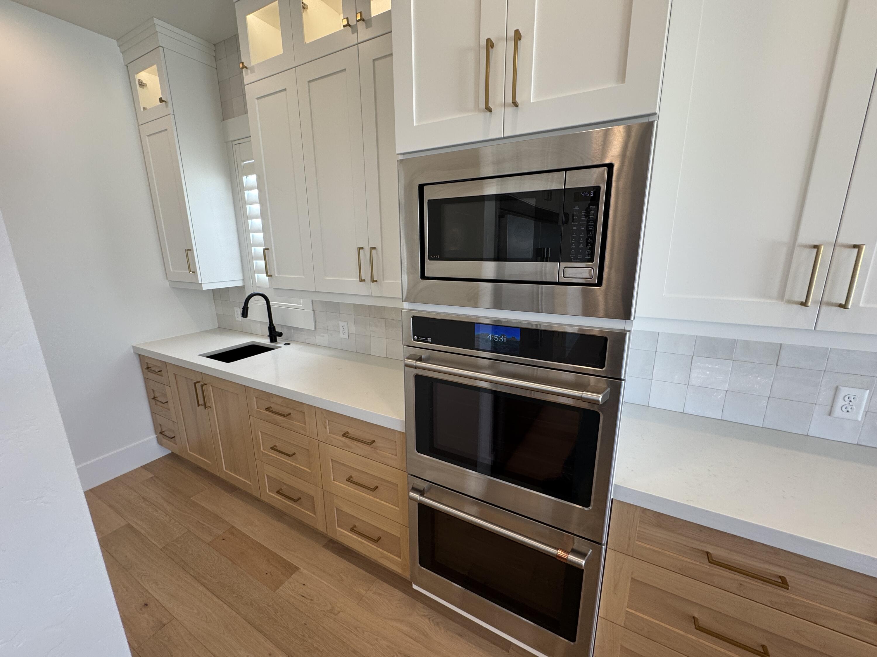 MOORLAND PARK - Residential