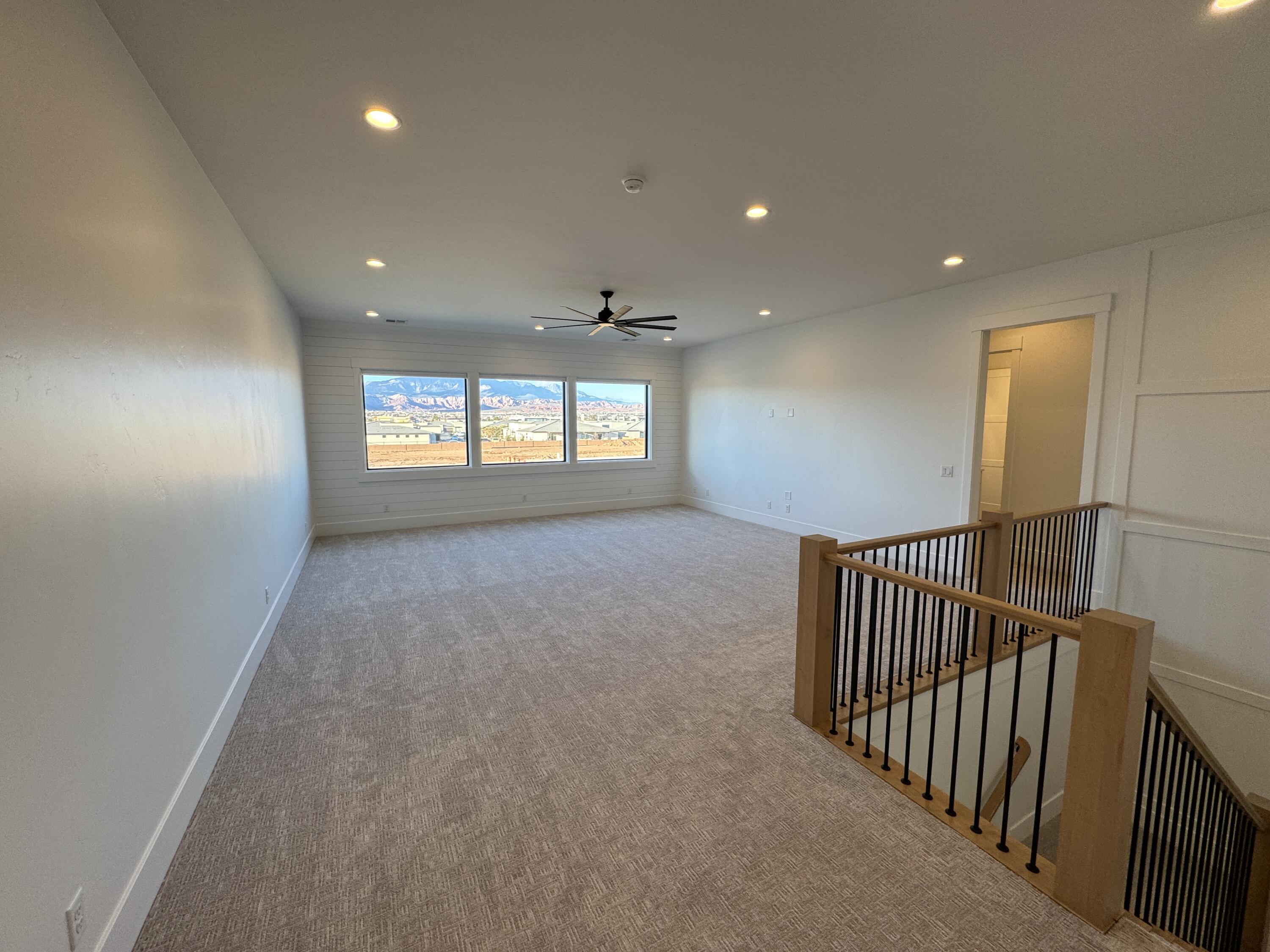 MOORLAND PARK - Residential