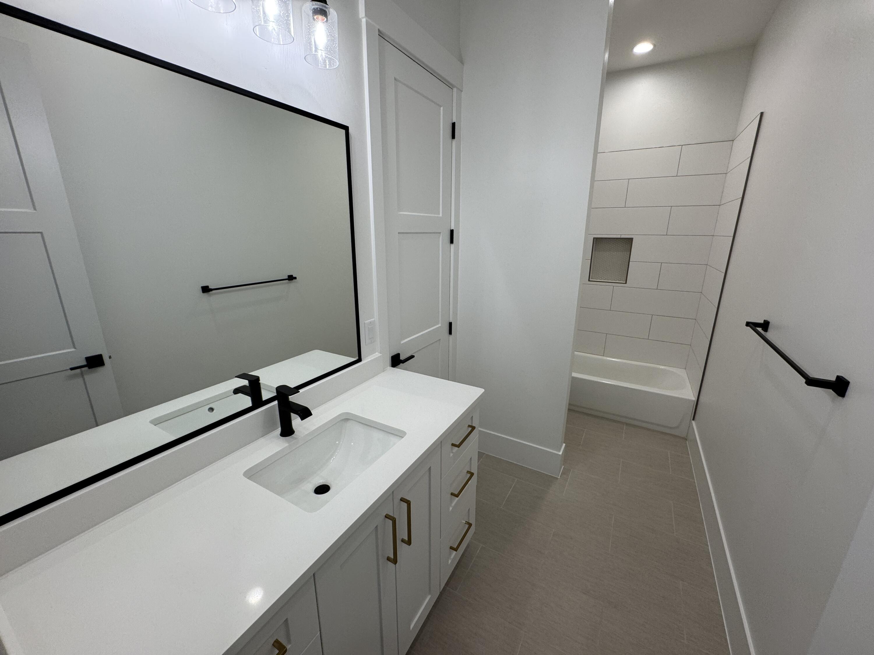 MOORLAND PARK - Residential