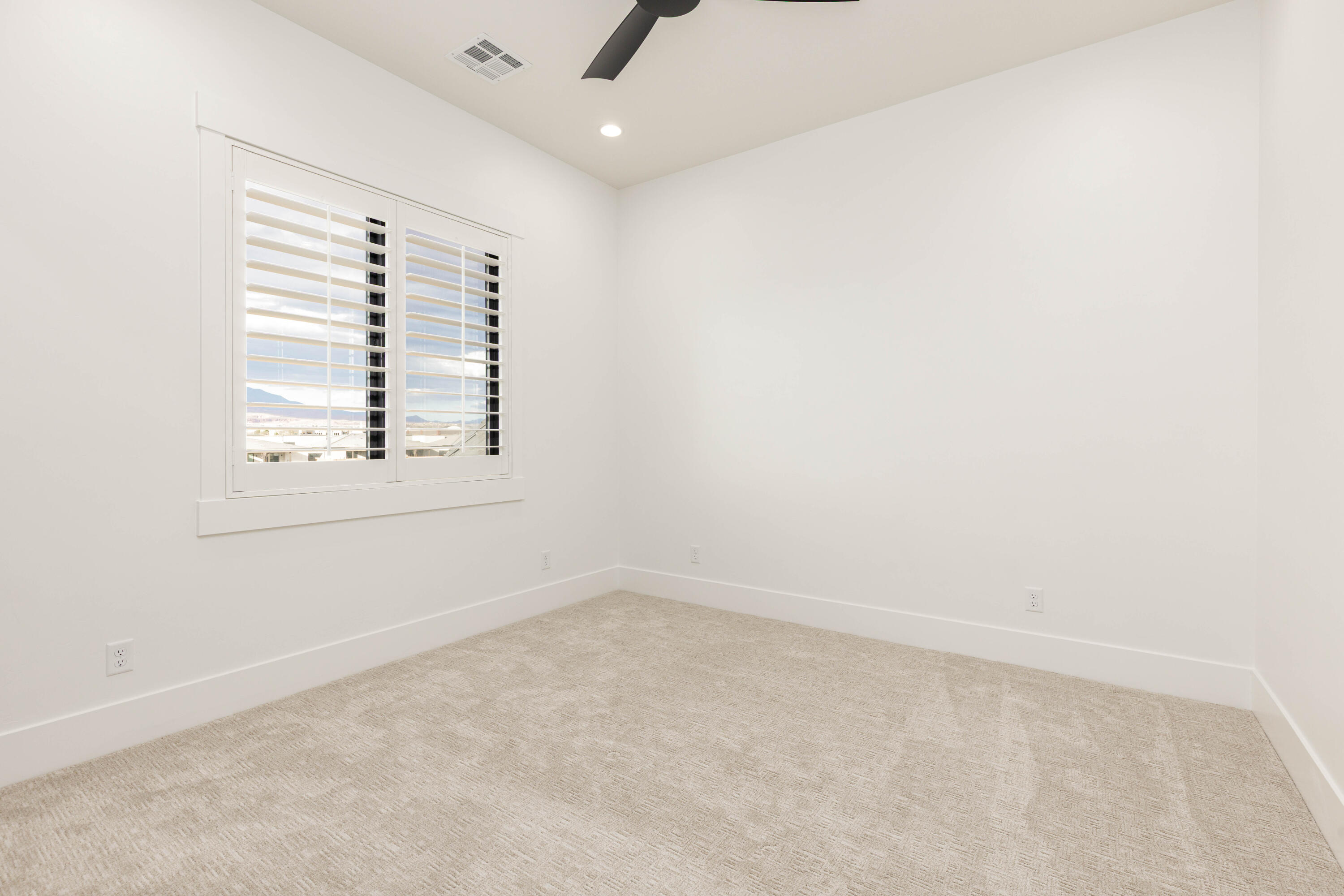 MOORLAND PARK - Residential