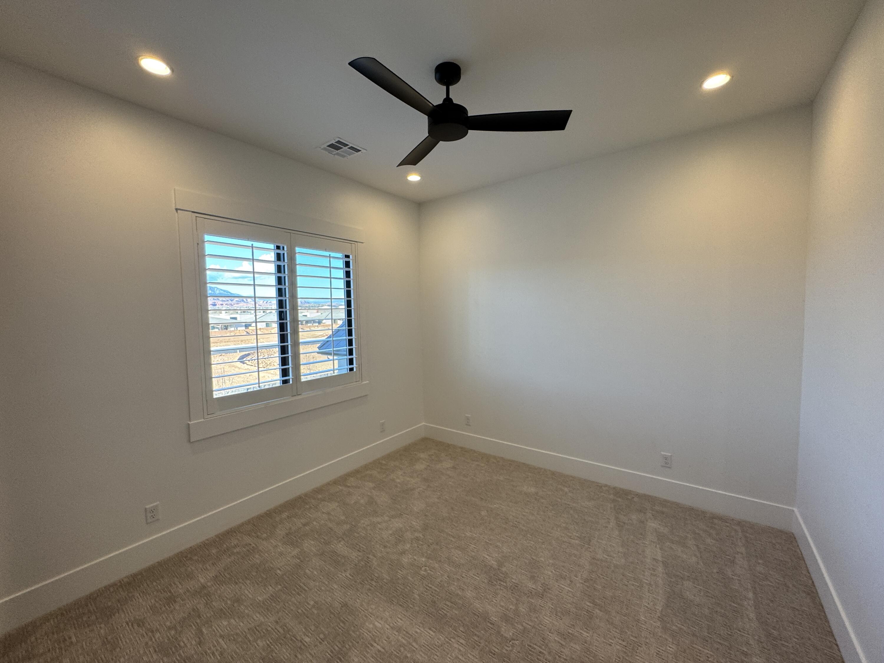 MOORLAND PARK - Residential