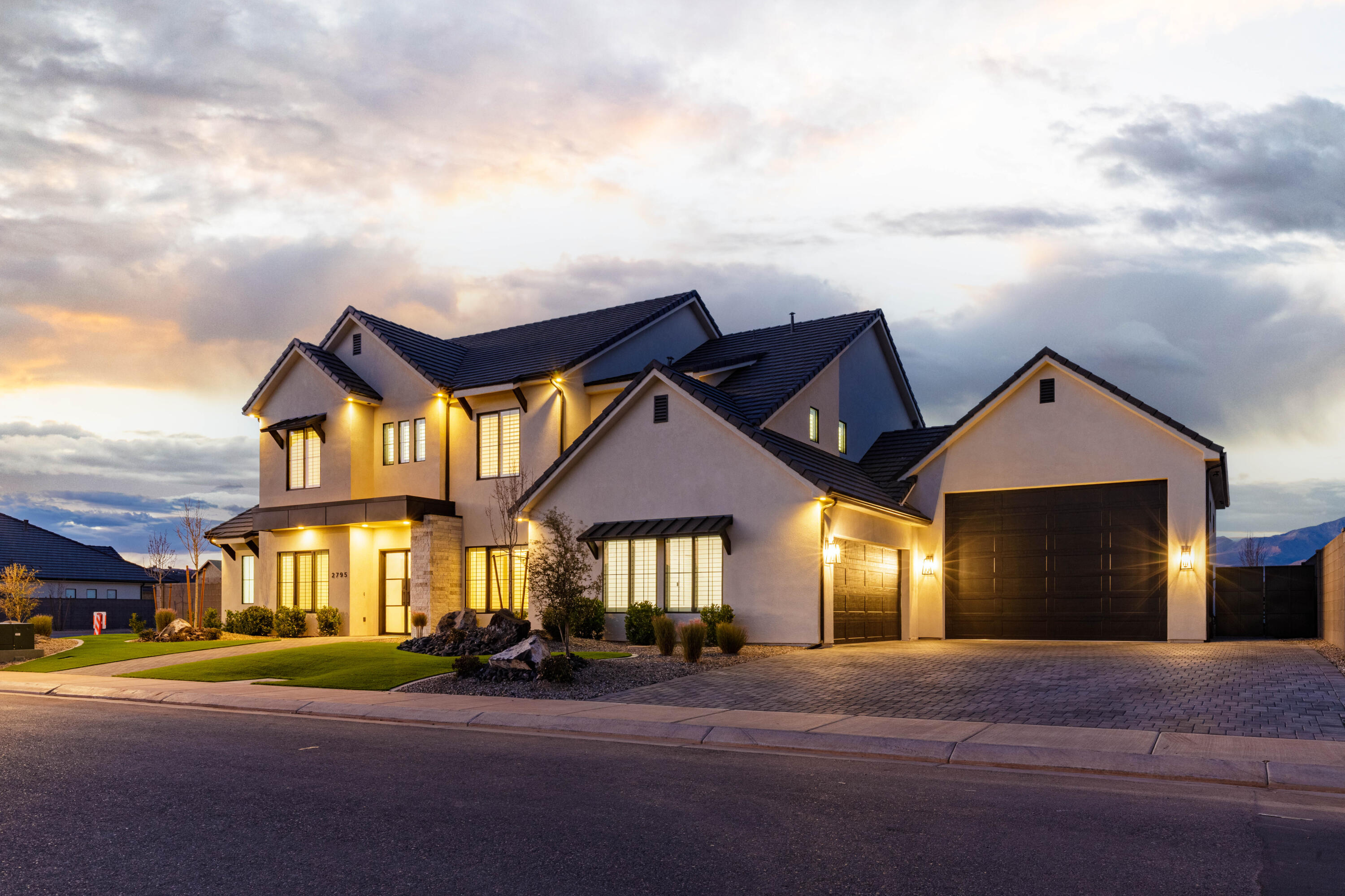 MOORLAND PARK - Residential