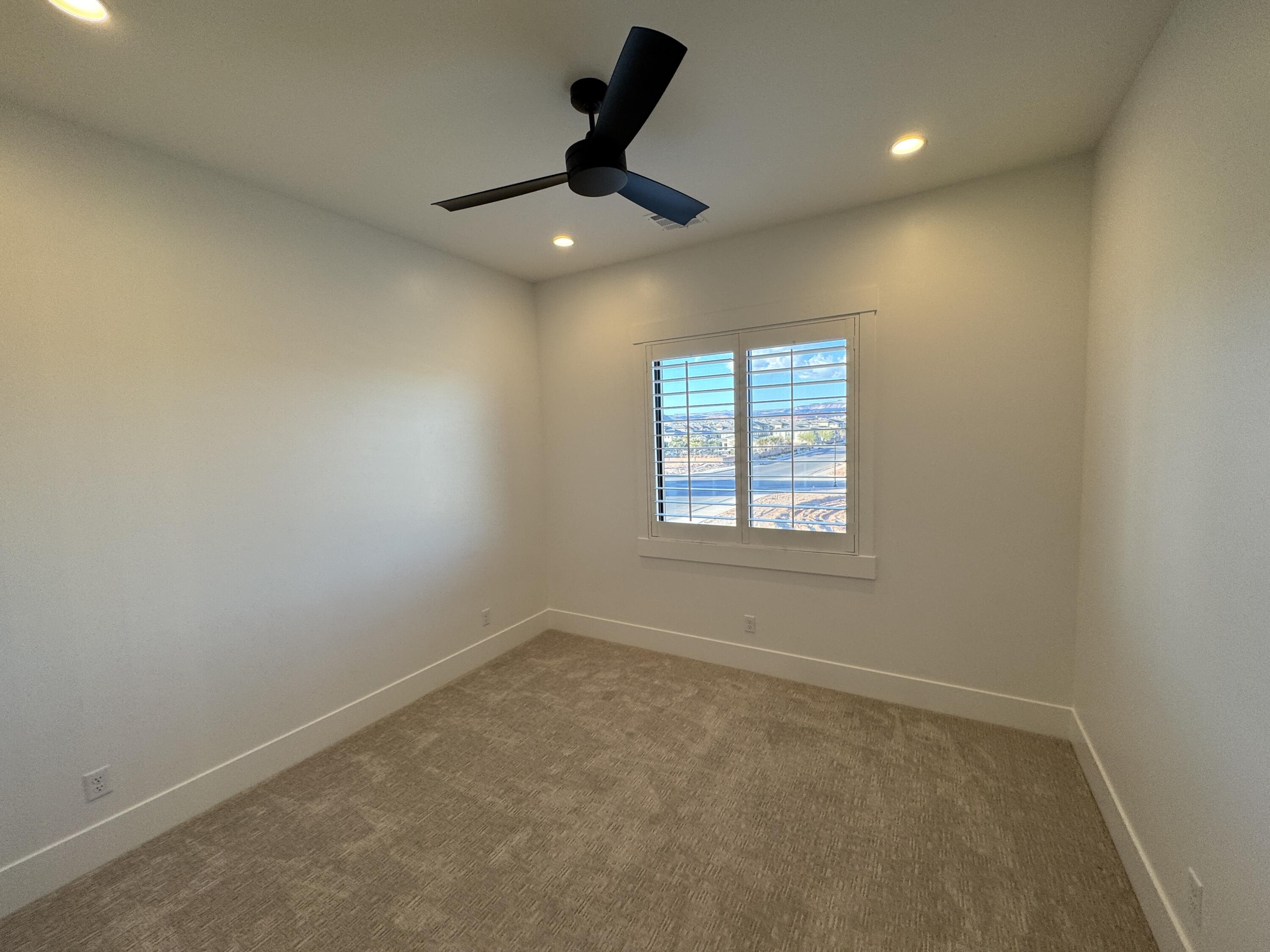 MOORLAND PARK - Residential