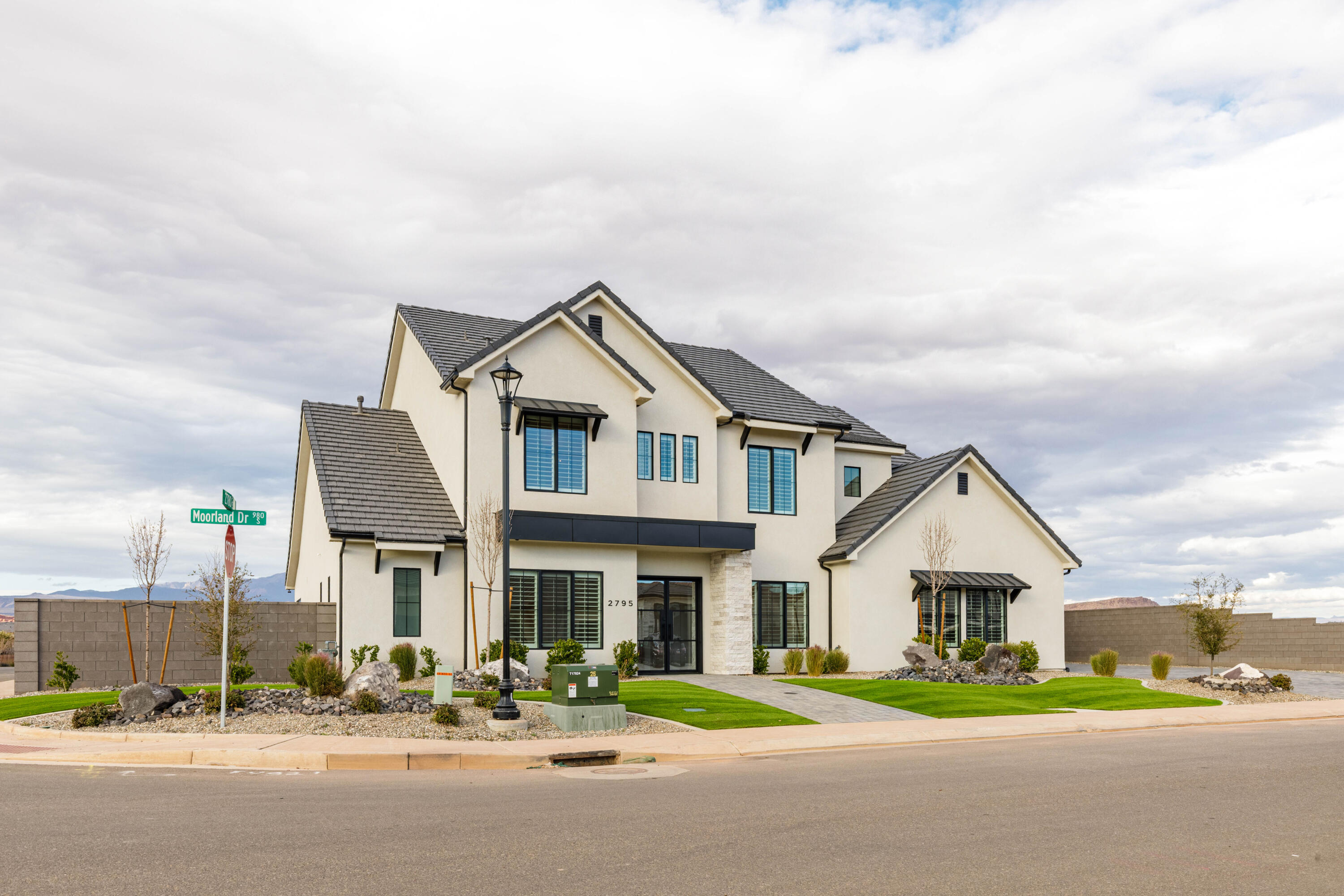 MOORLAND PARK - Residential