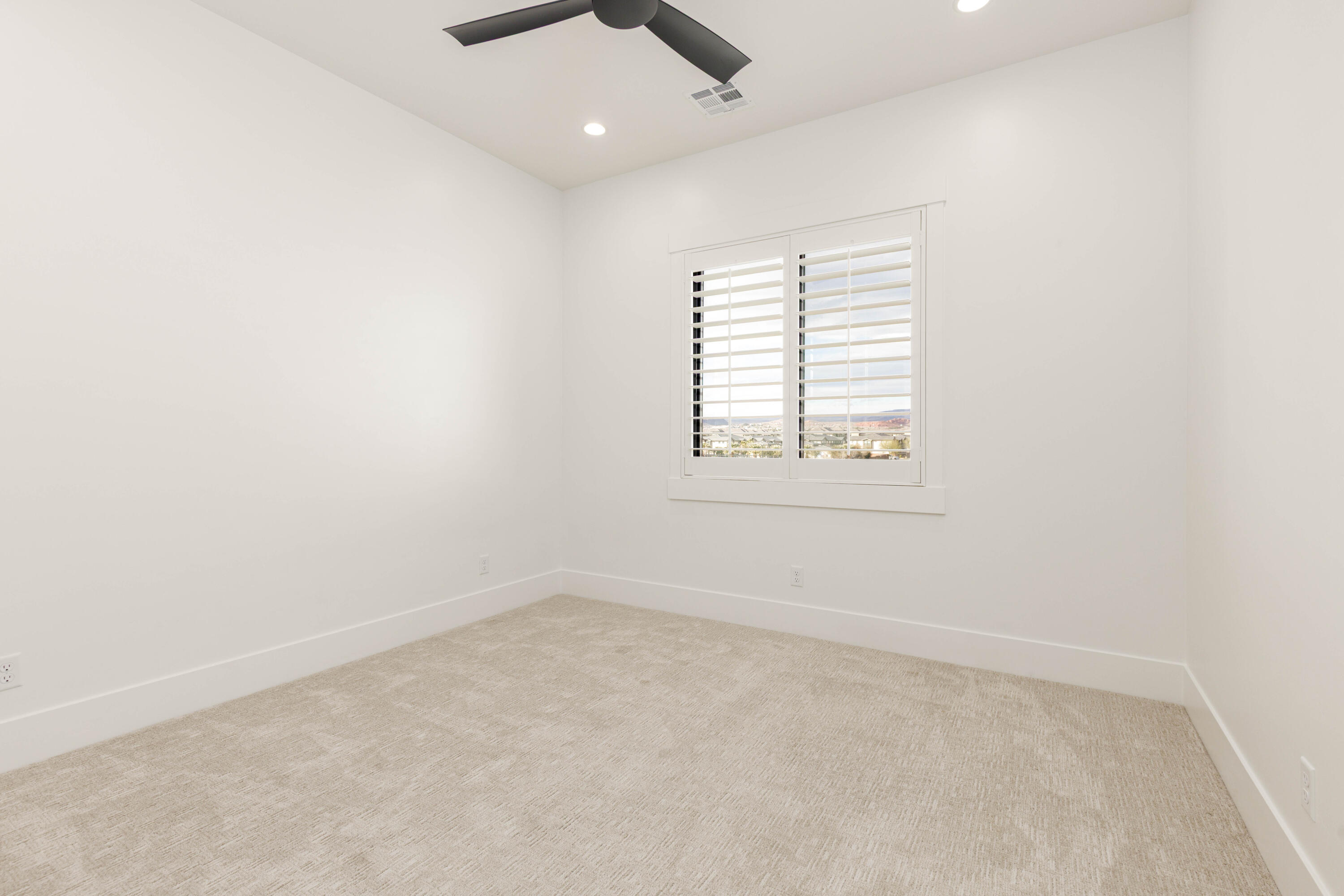 MOORLAND PARK - Residential