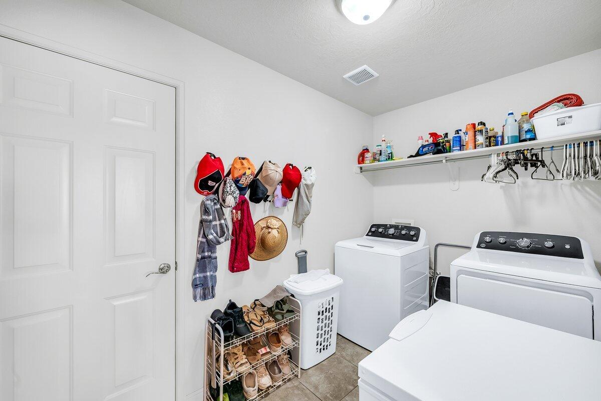 IVINS VISTA - Residential