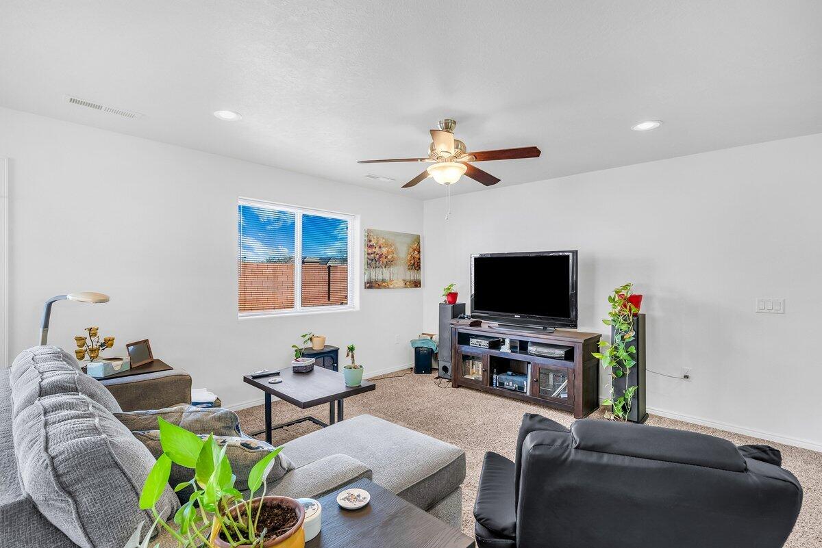 IVINS VISTA - Residential