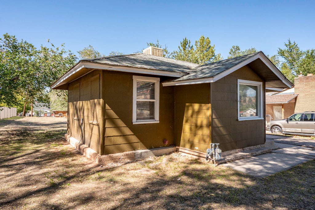 Photo of 314 S 200 E, Cedar City, UT 84720 (MLS # 26-276912)