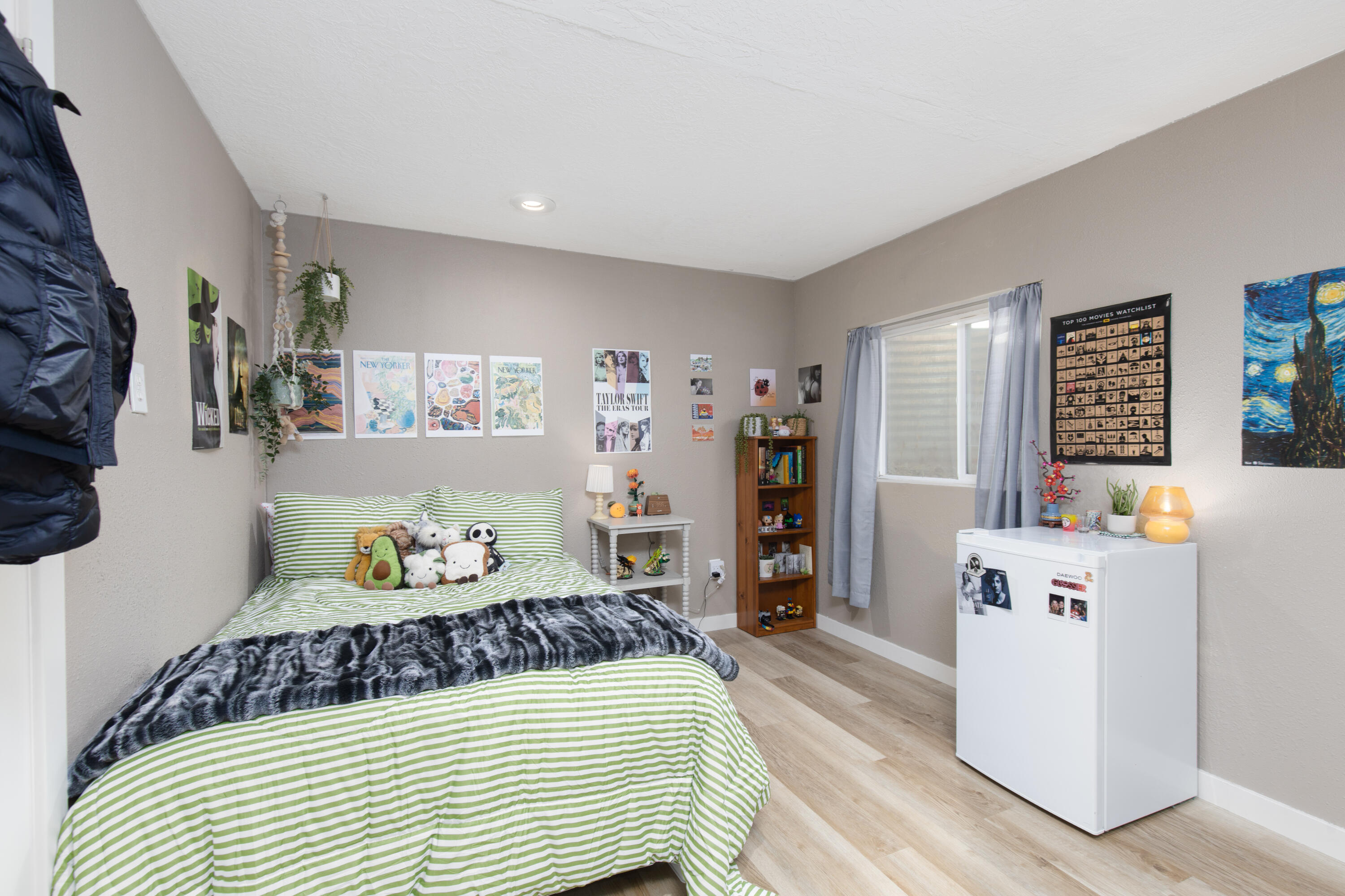 FLEETWOOD SQUARE CONDOS - Residential