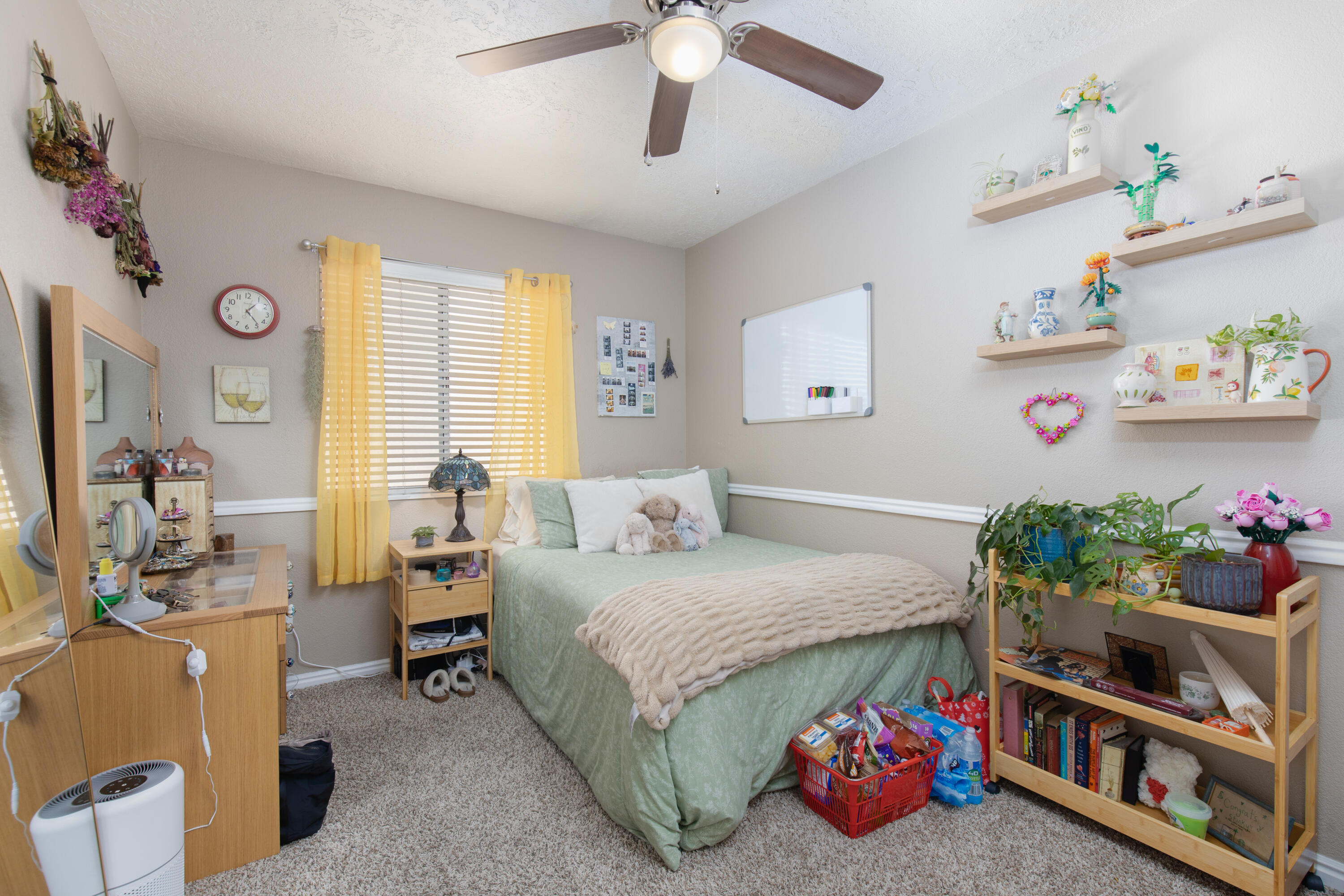 FLEETWOOD SQUARE CONDOS - Residential