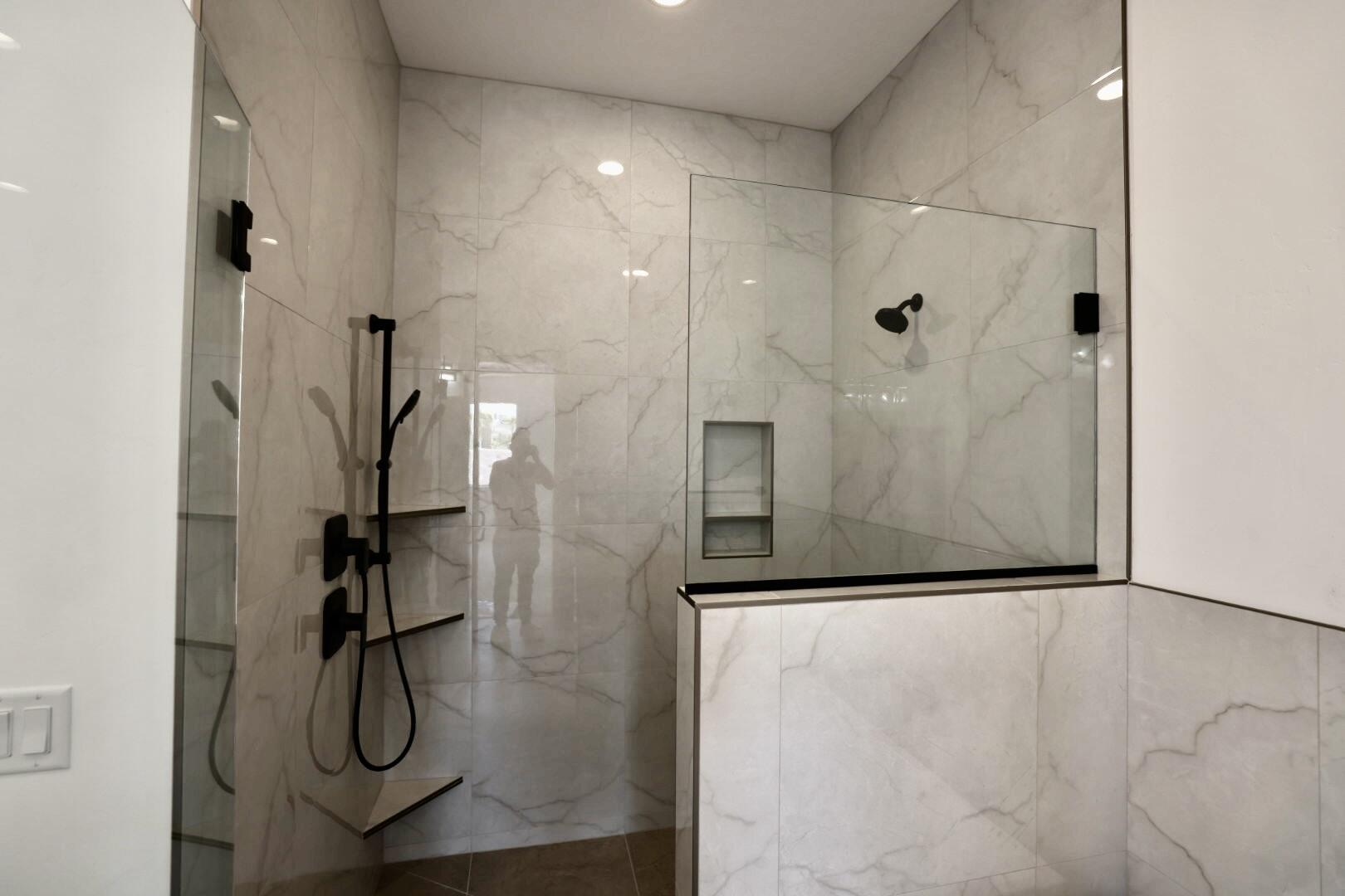 HAWKEYE POINTE SUB - Residential