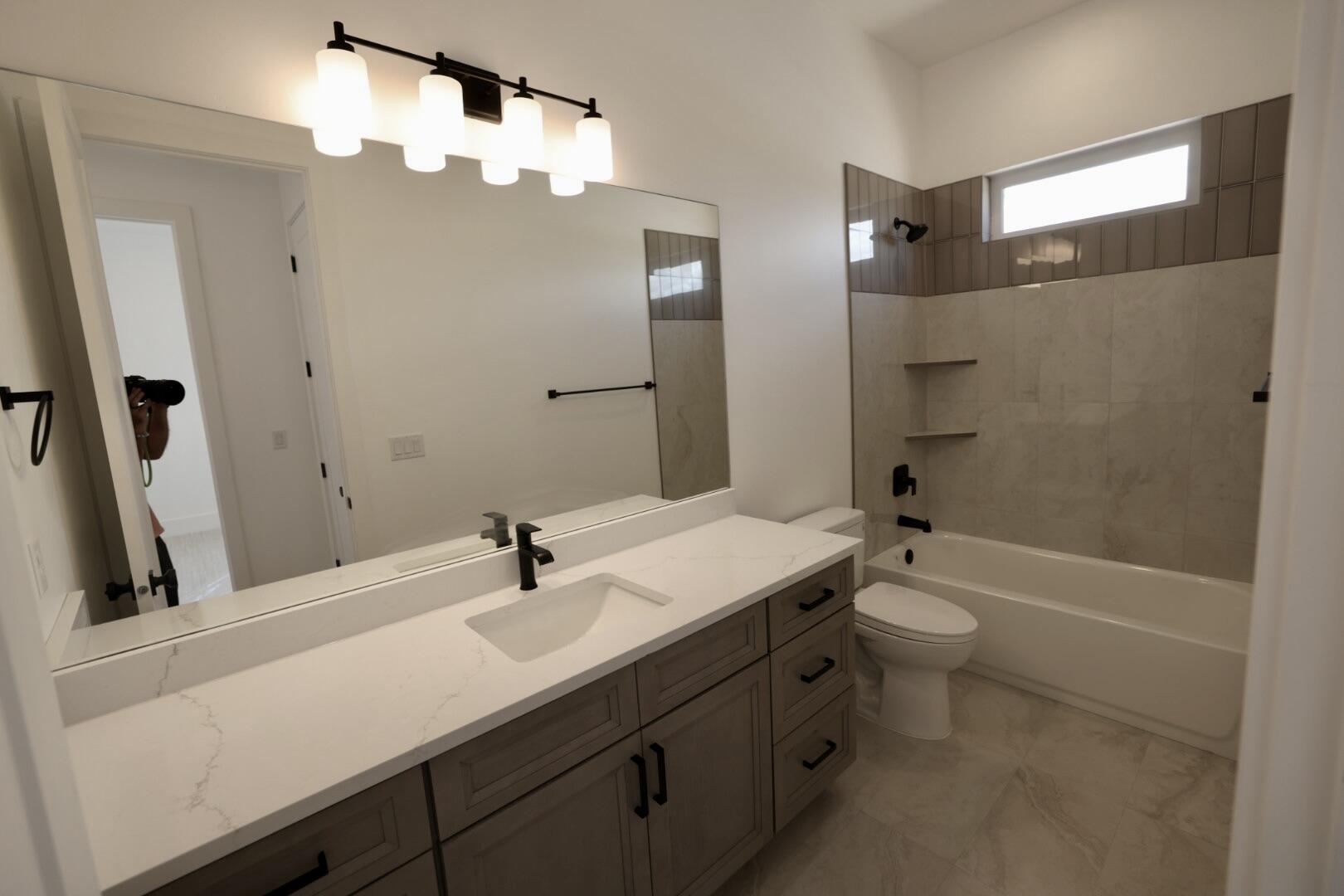 HAWKEYE POINTE SUB - Residential