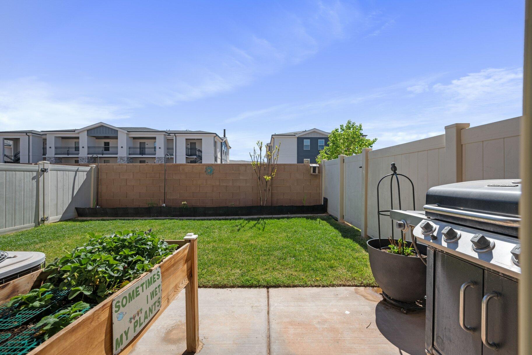 BRISTOL PARK TOWNHOMES - Residential