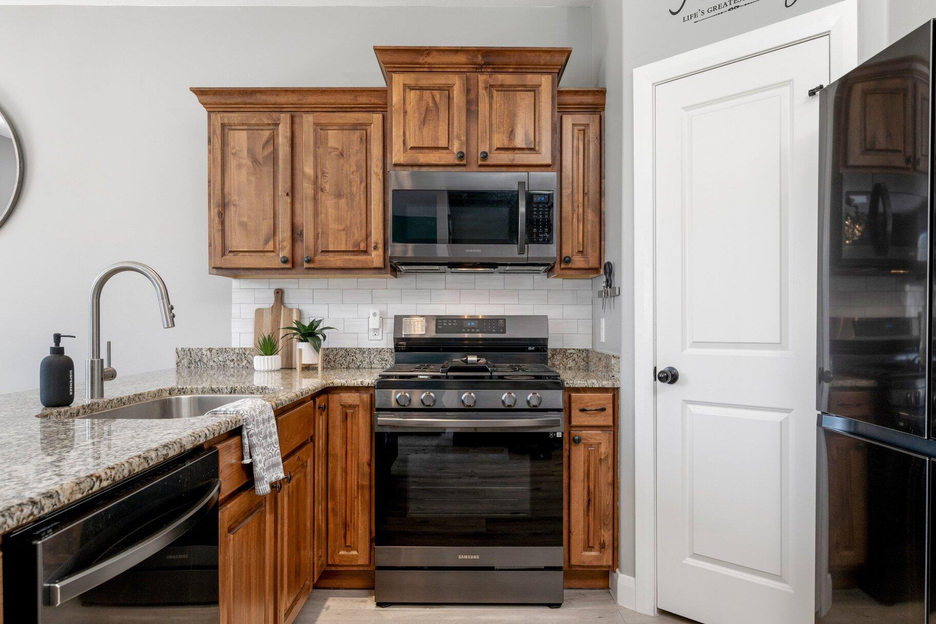 BRISTOL PARK TOWNHOMES - Residential