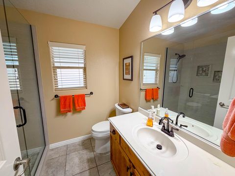 Tiny photo for 3571 W 250 N, Hurricane, UT 84737 (MLS # 26-270334)