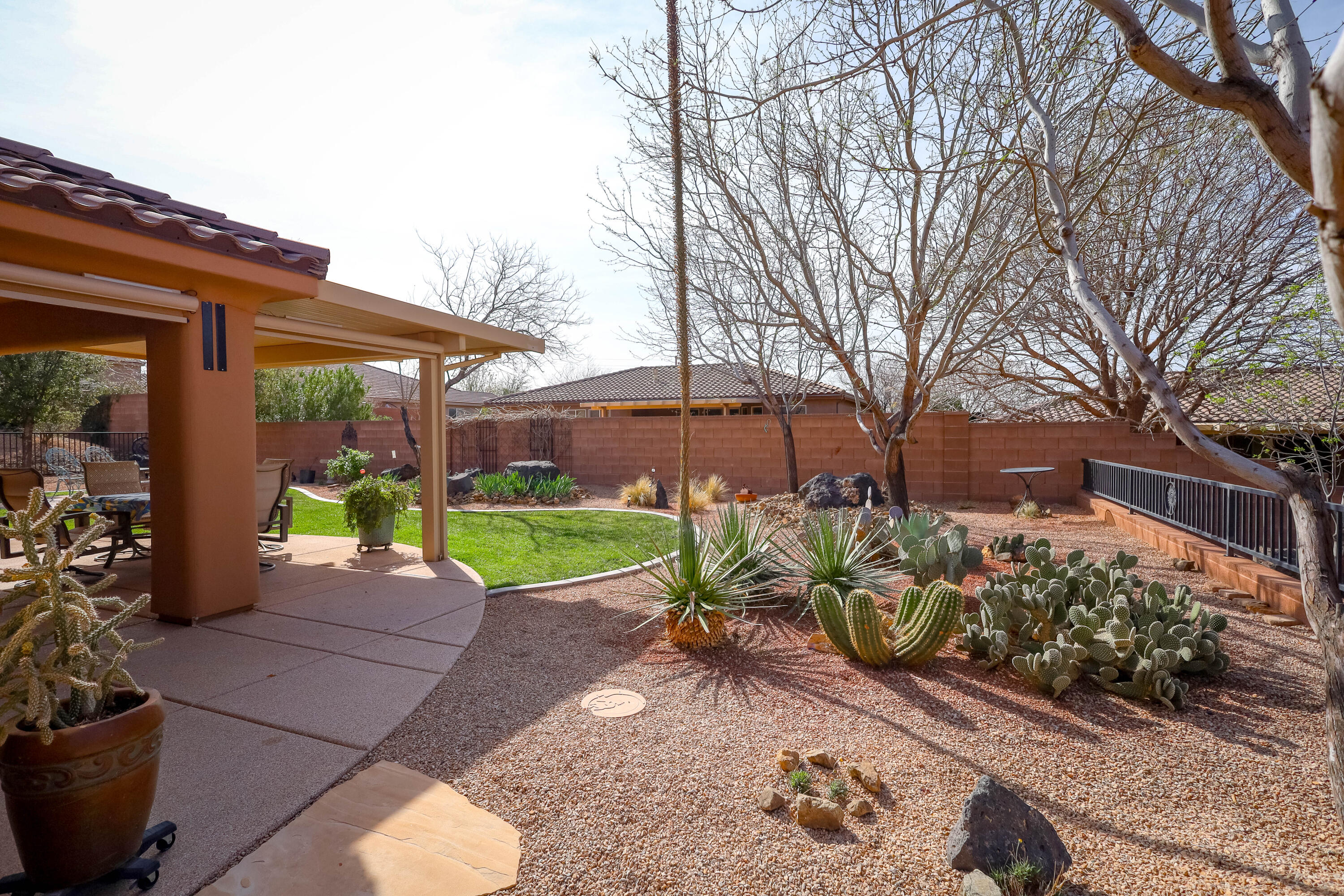 ROCK HAMPTON - Residential