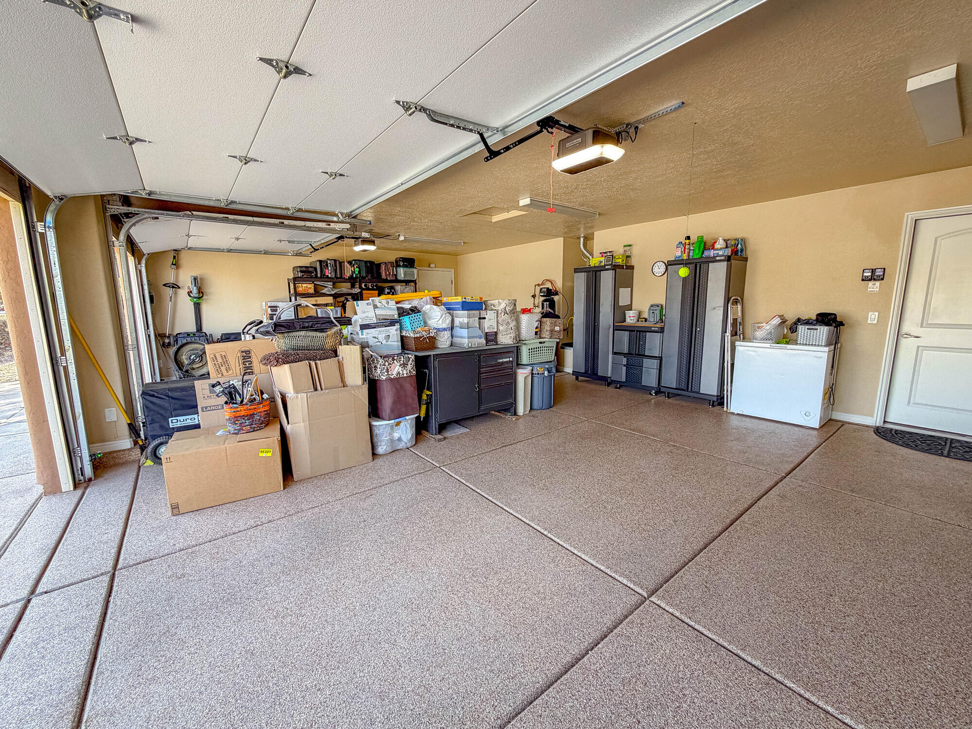 ROCK HAMPTON - Residential