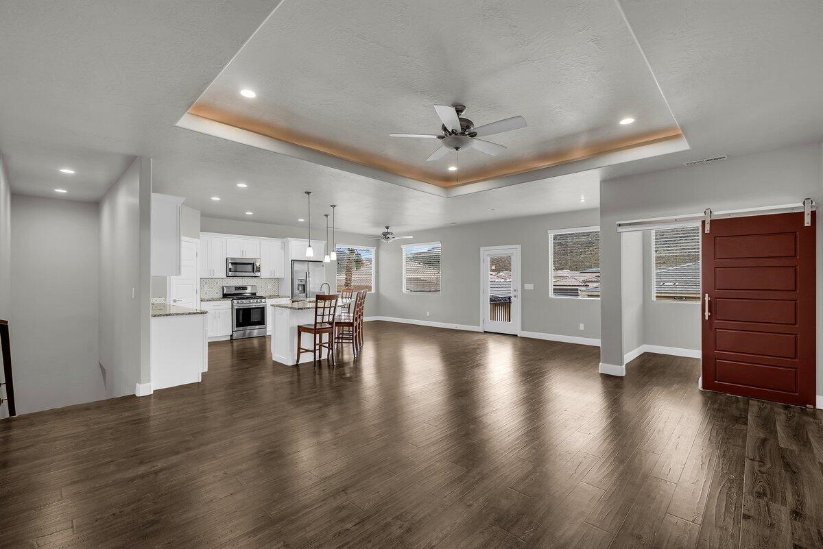 DIXIE SPRINGS - Residential