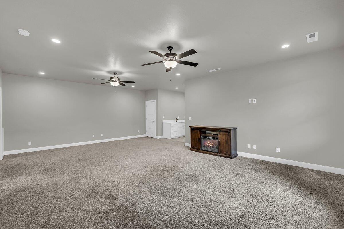 DIXIE SPRINGS - Residential