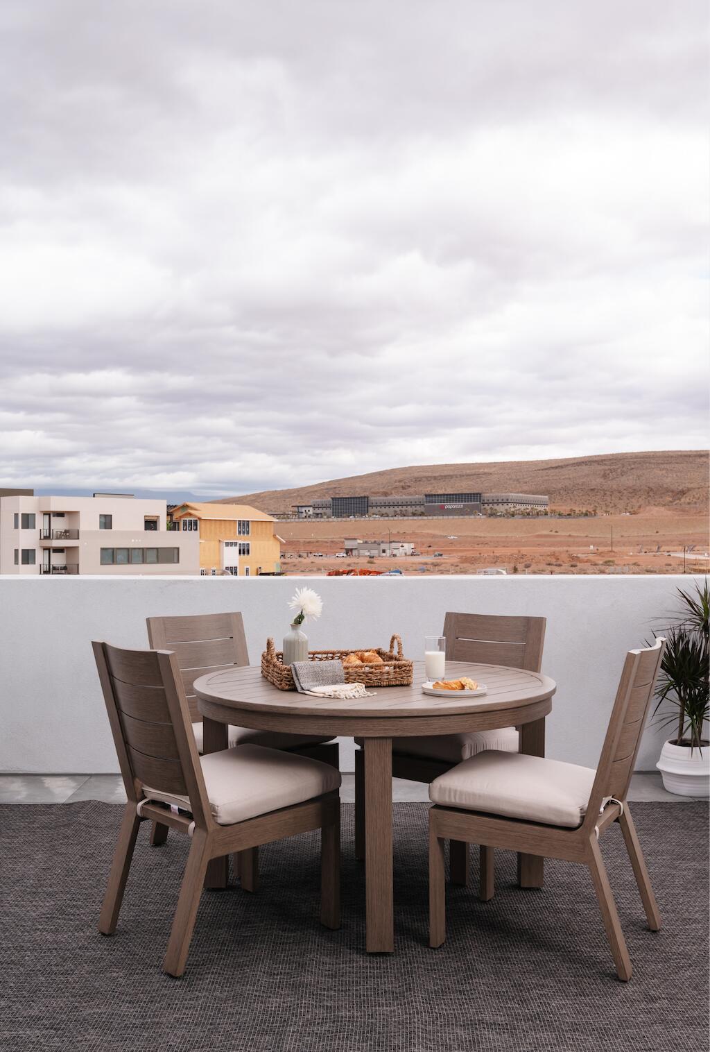 DESERT COLOR RESORT - Residential