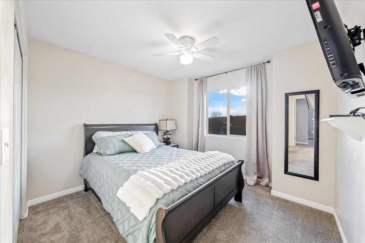 SUNRISE RIDGE - Residential