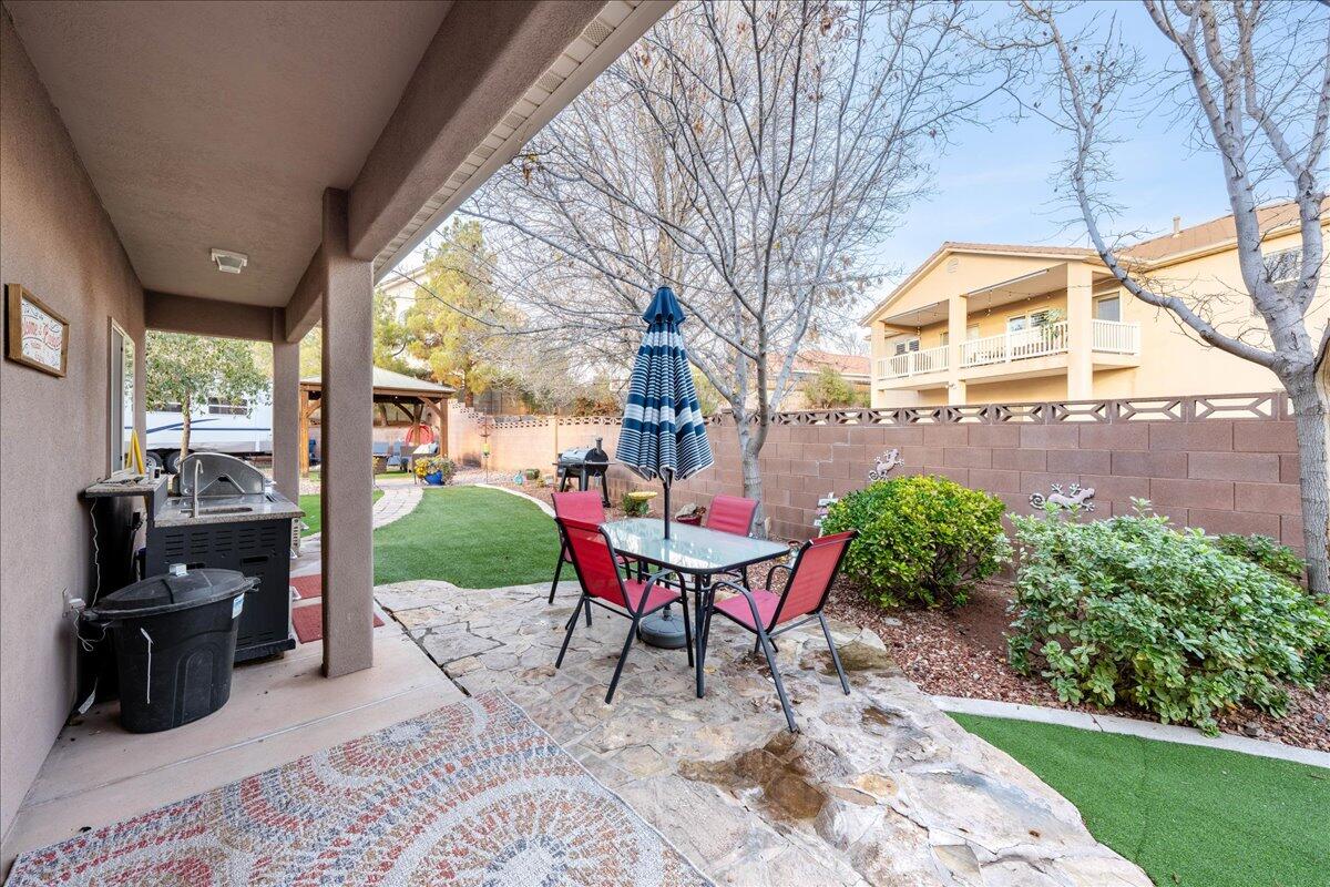 SUNRISE RIDGE - Residential