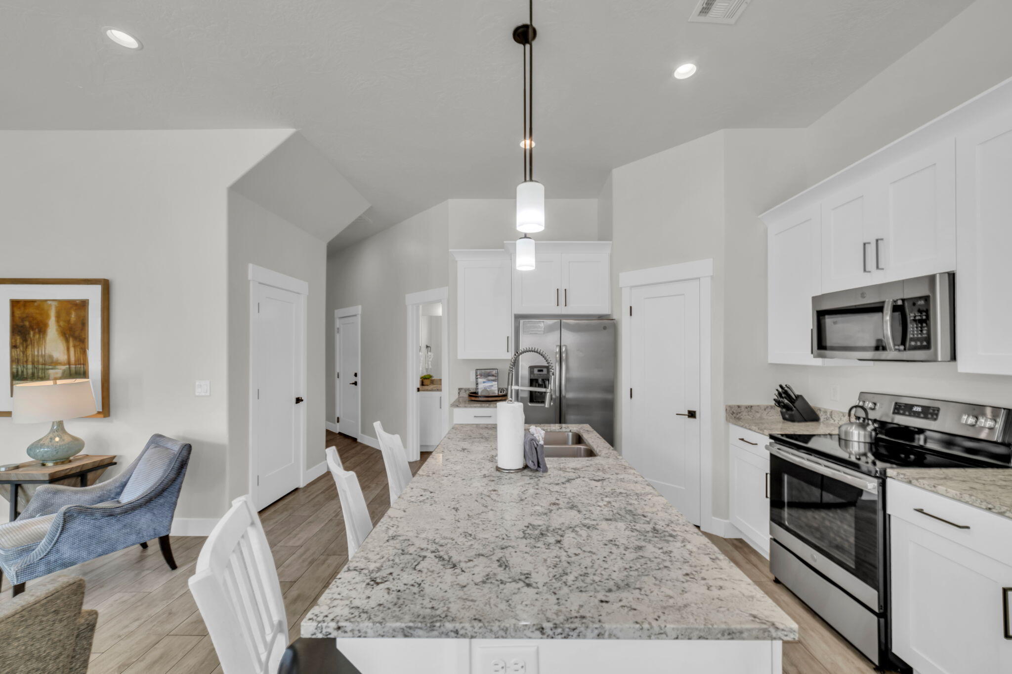 10 DIAGONAL CONDOS - Residential