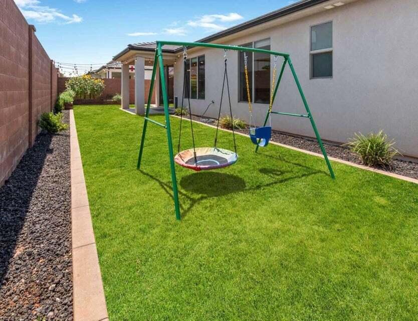 WARNER GATEWAY - Residential