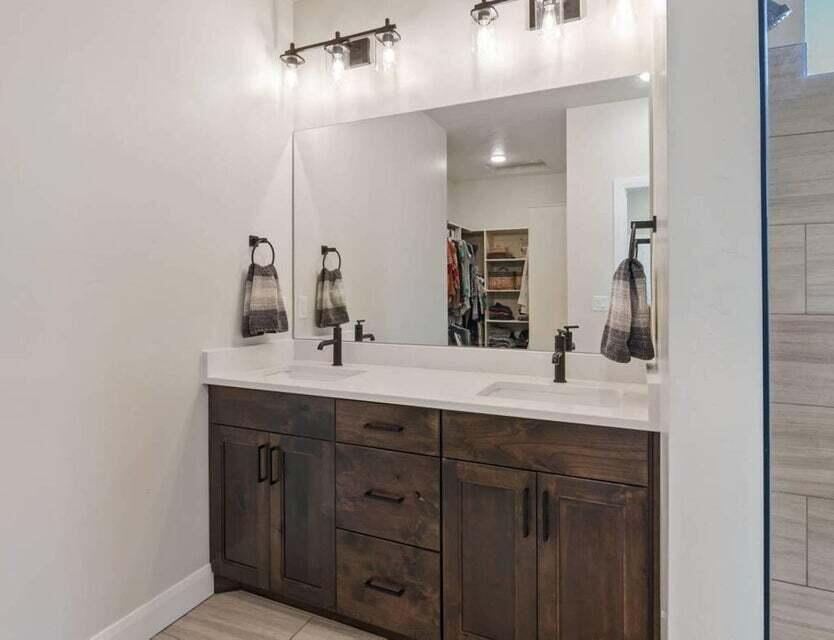 WARNER GATEWAY - Residential