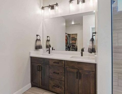 Tiny photo for 4589 S Sophia LN, Washington, UT 84780 (MLS # 26-268516)