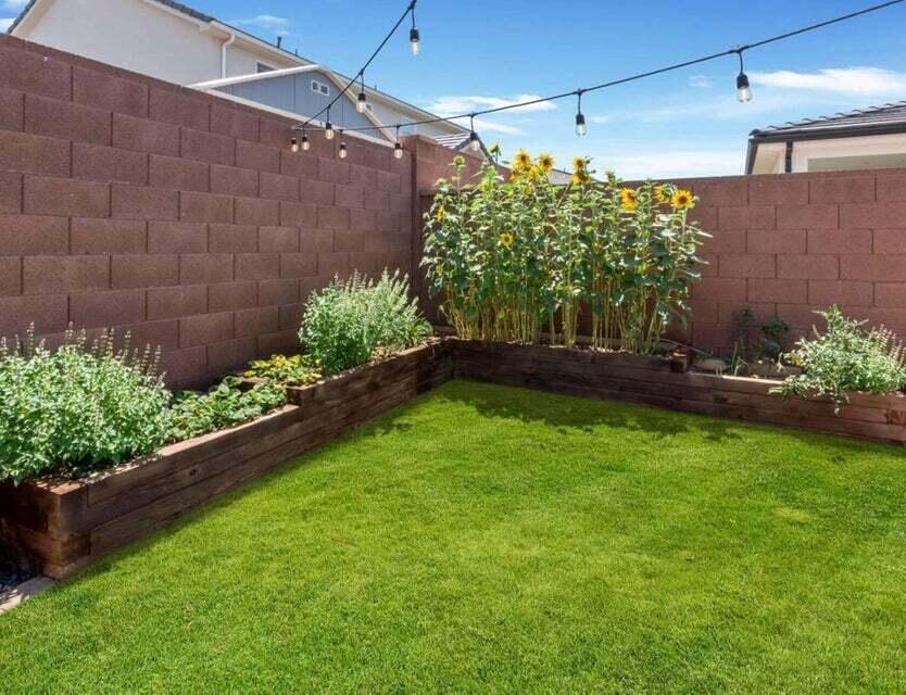 WARNER GATEWAY - Residential