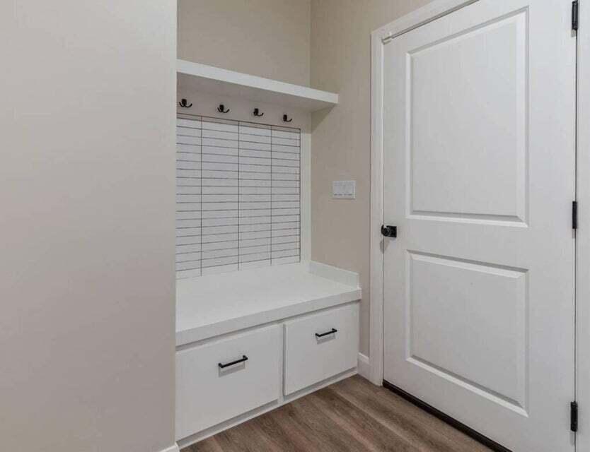 WARNER GATEWAY - Residential