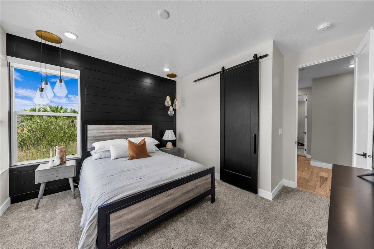 AUBURN HILLS - Residential