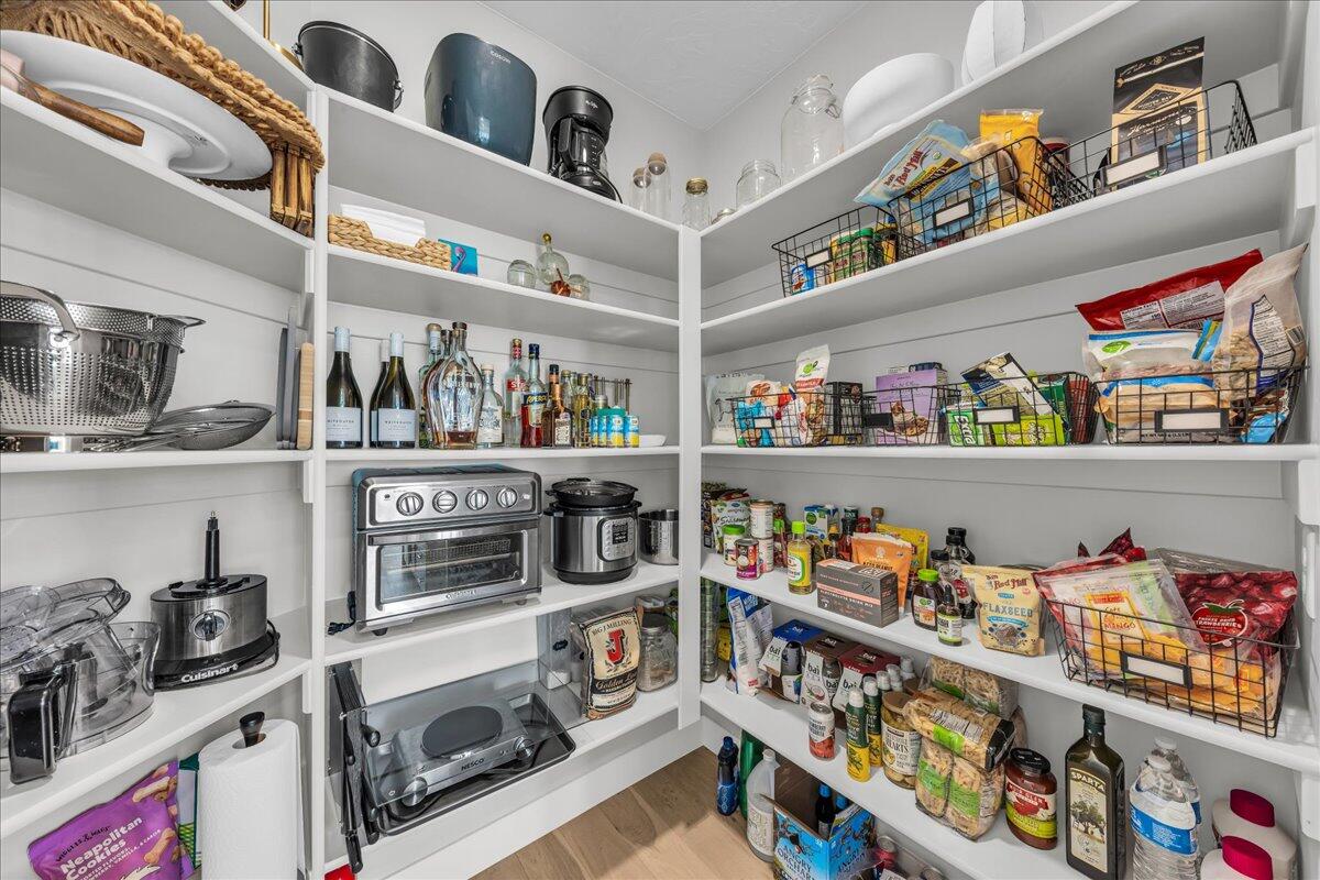 AUBURN HILLS - Residential