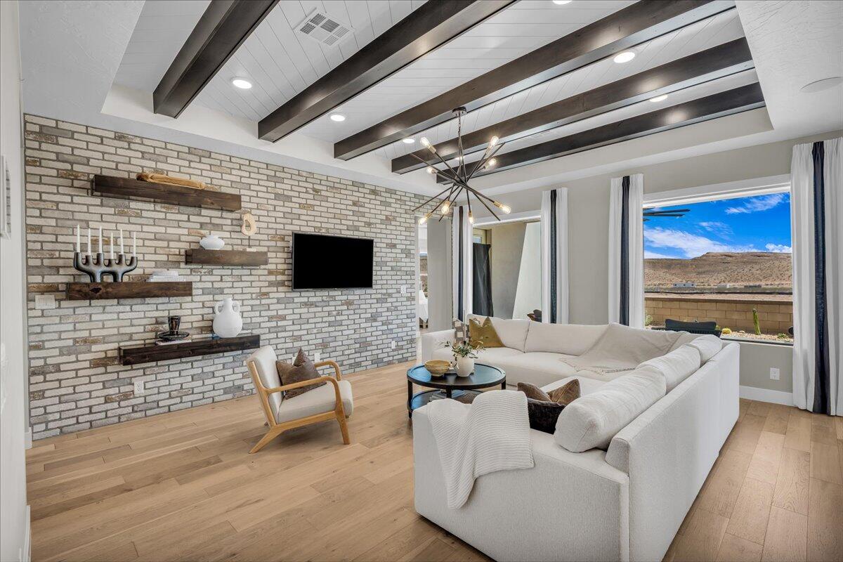 AUBURN HILLS - Residential