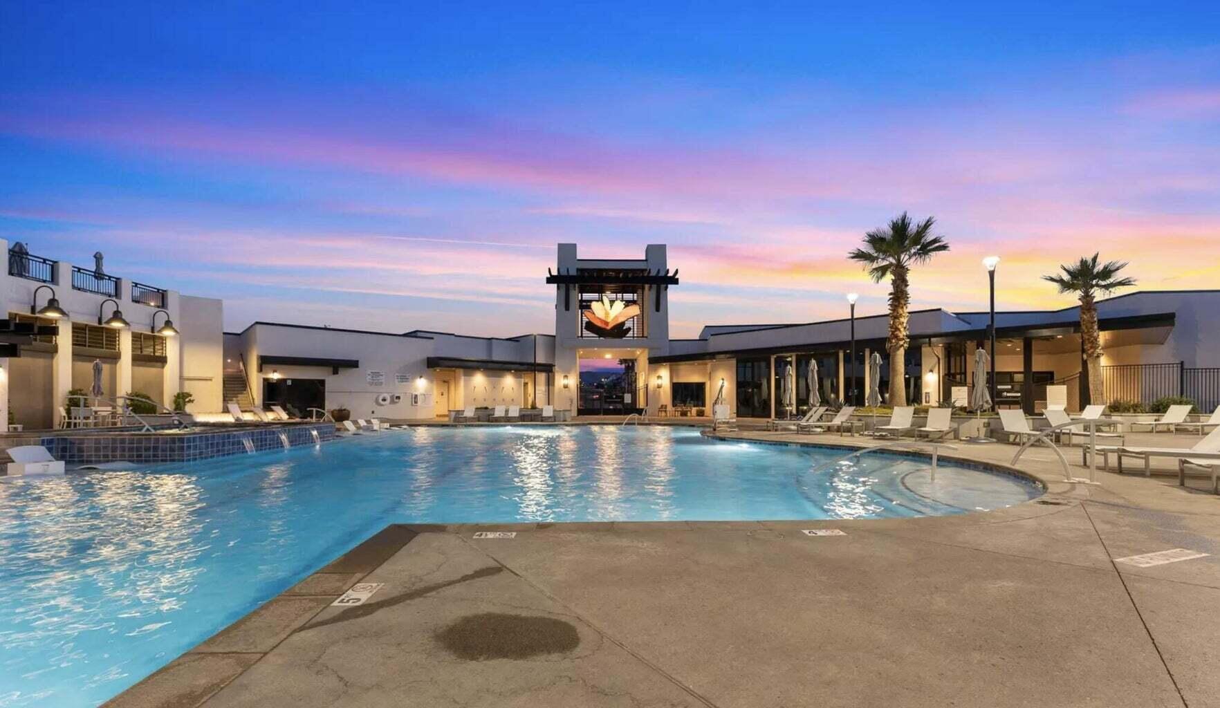 AUBURN HILLS - Residential