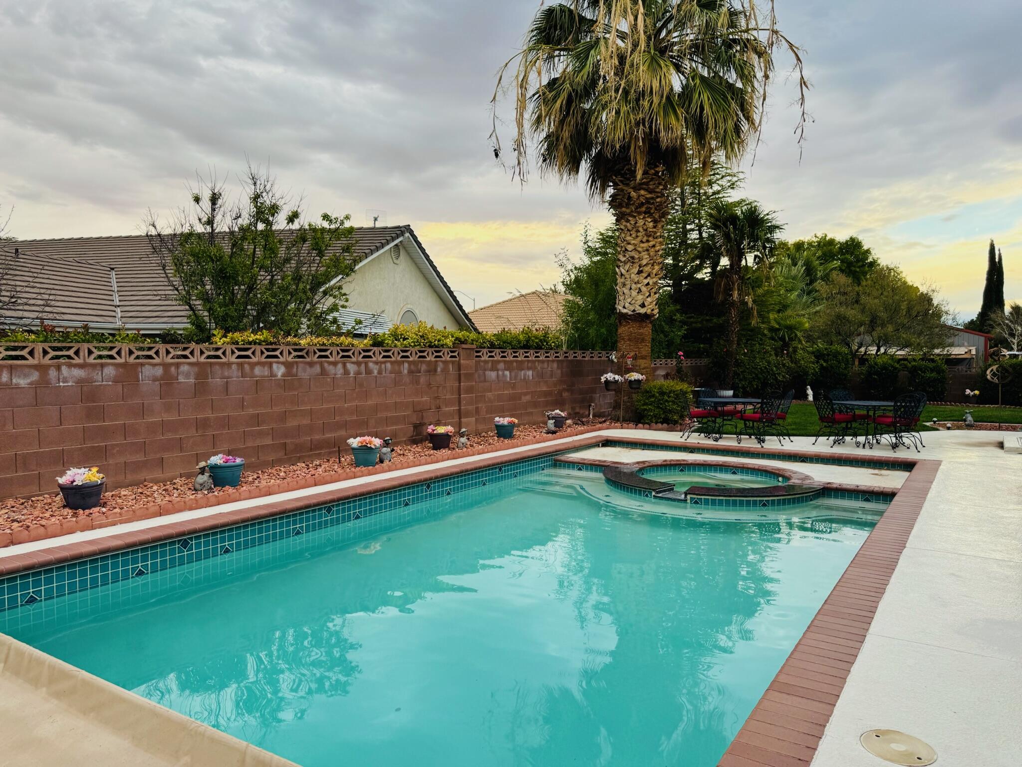 SUNSET PLATEAU - Residential