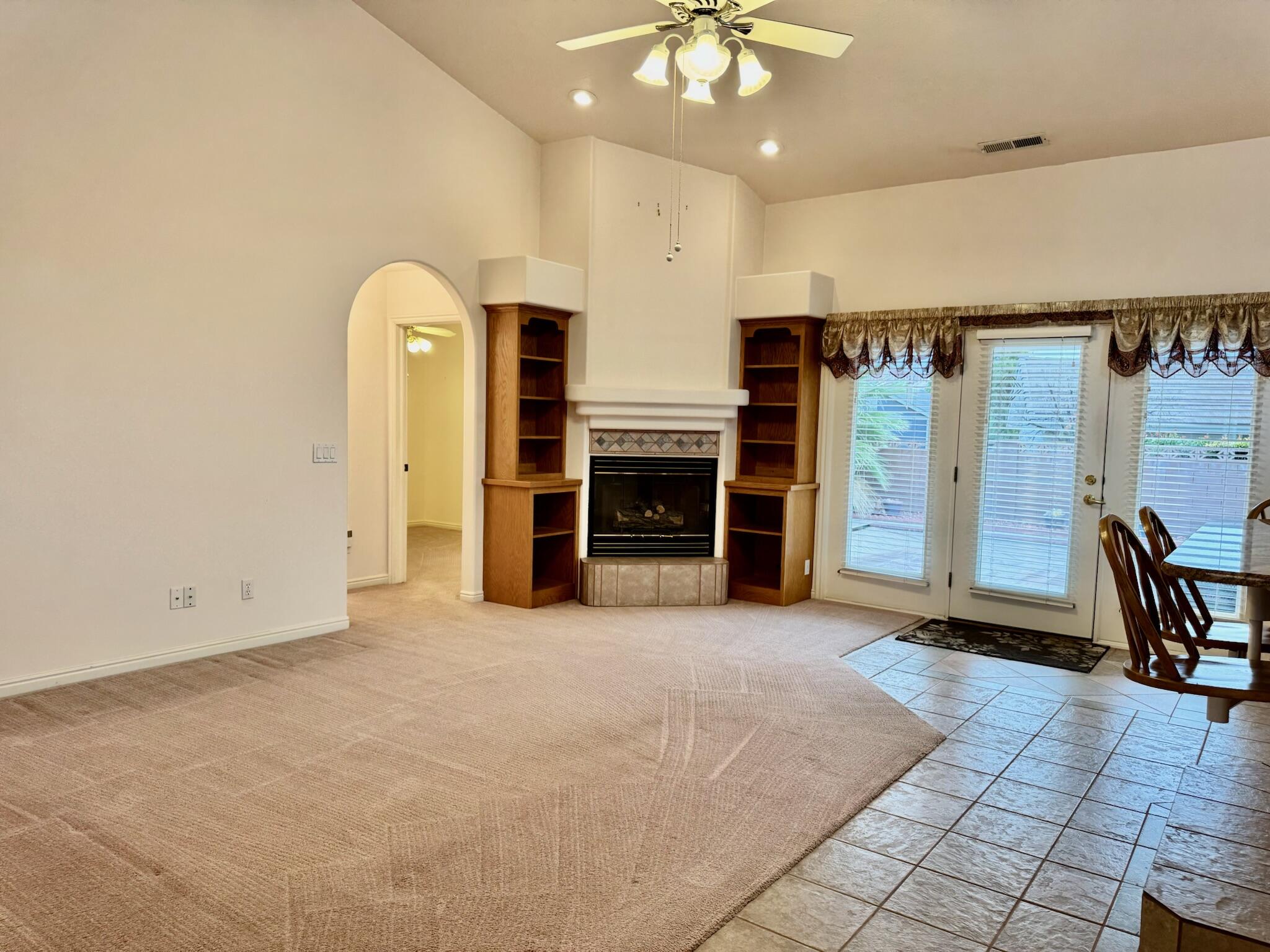 SUNSET PLATEAU - Residential