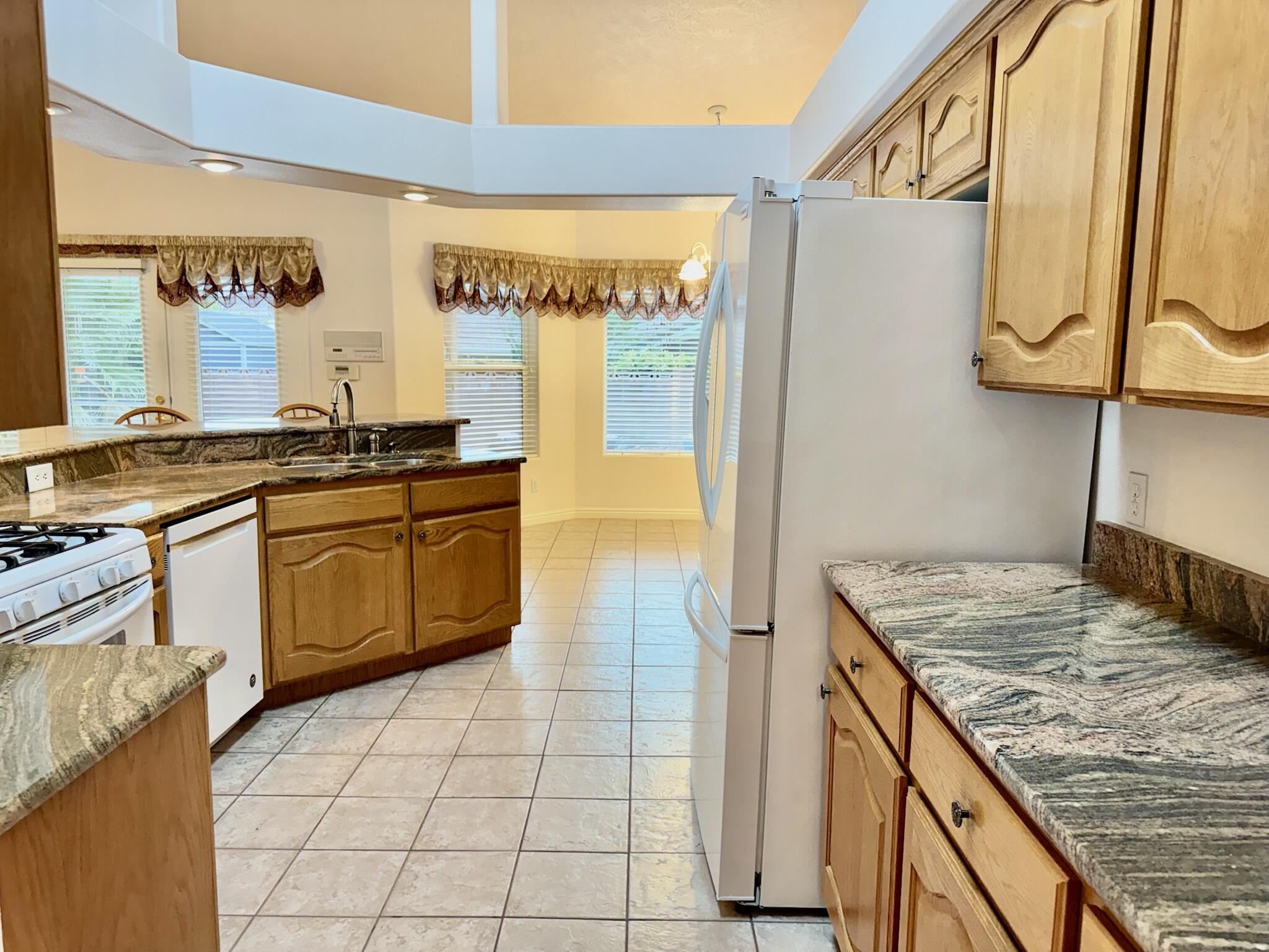 SUNSET PLATEAU - Residential