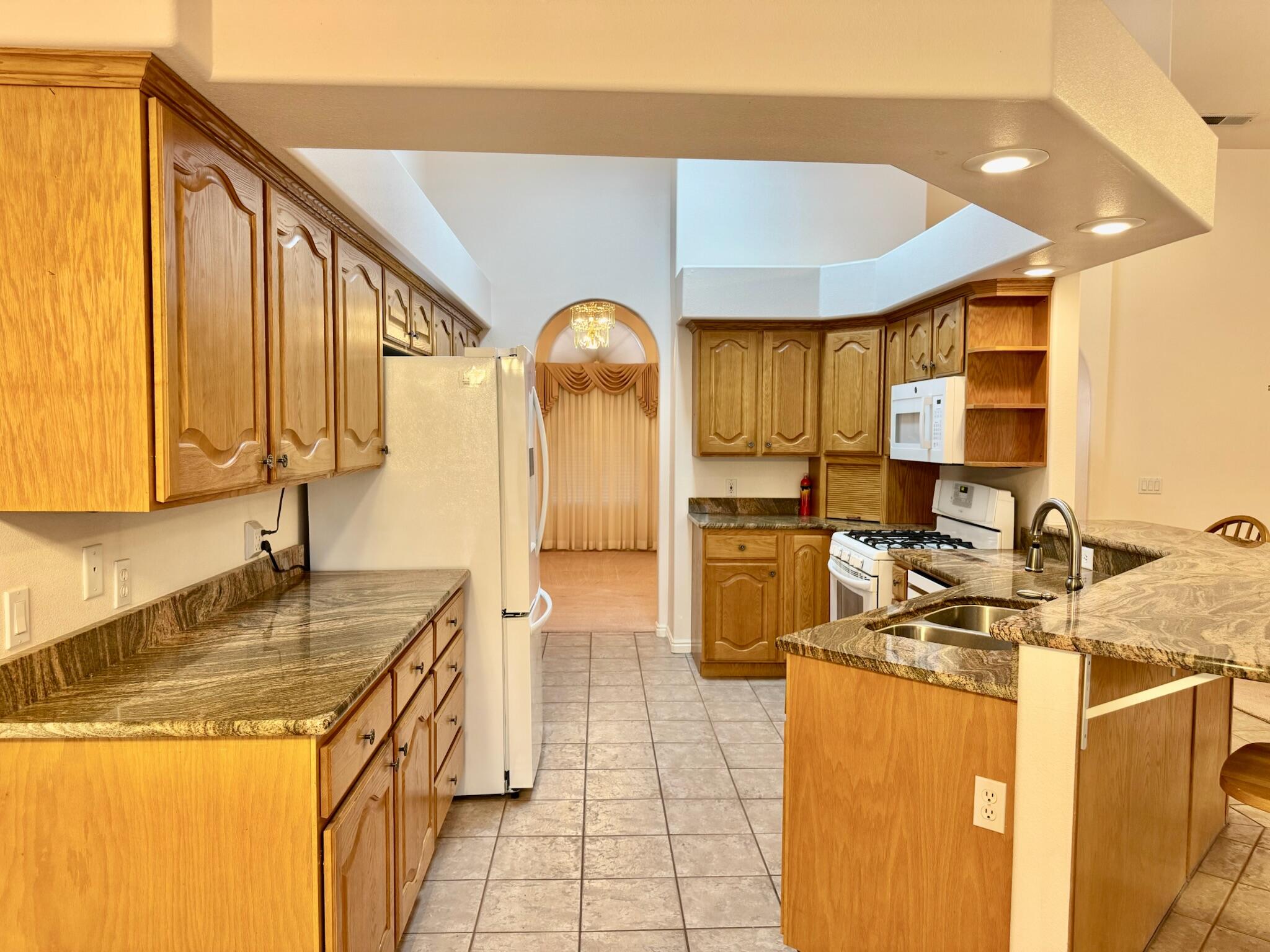 SUNSET PLATEAU - Residential