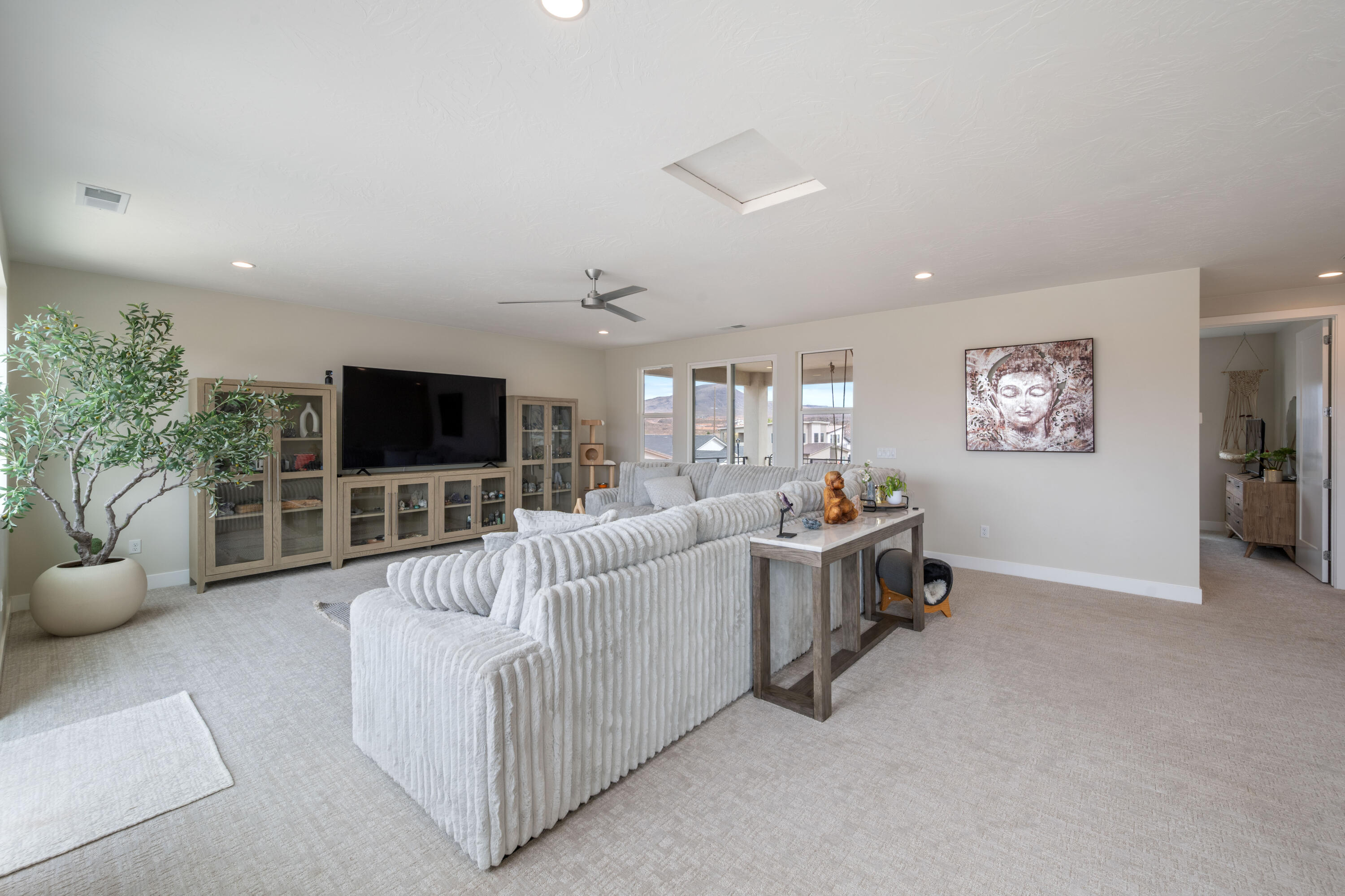 PEREGRINE POINTE WEST - Residential