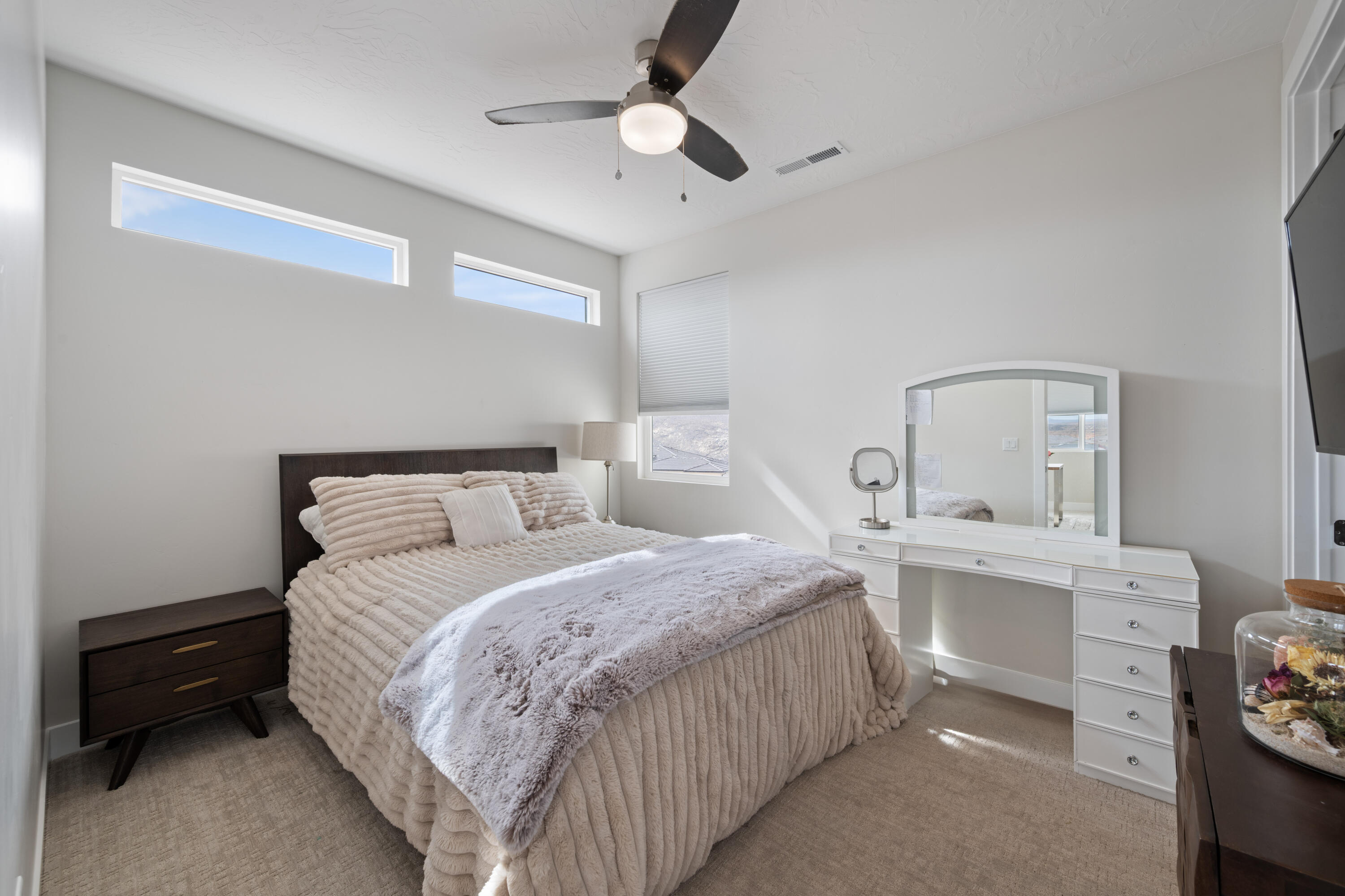 PEREGRINE POINTE WEST - Residential