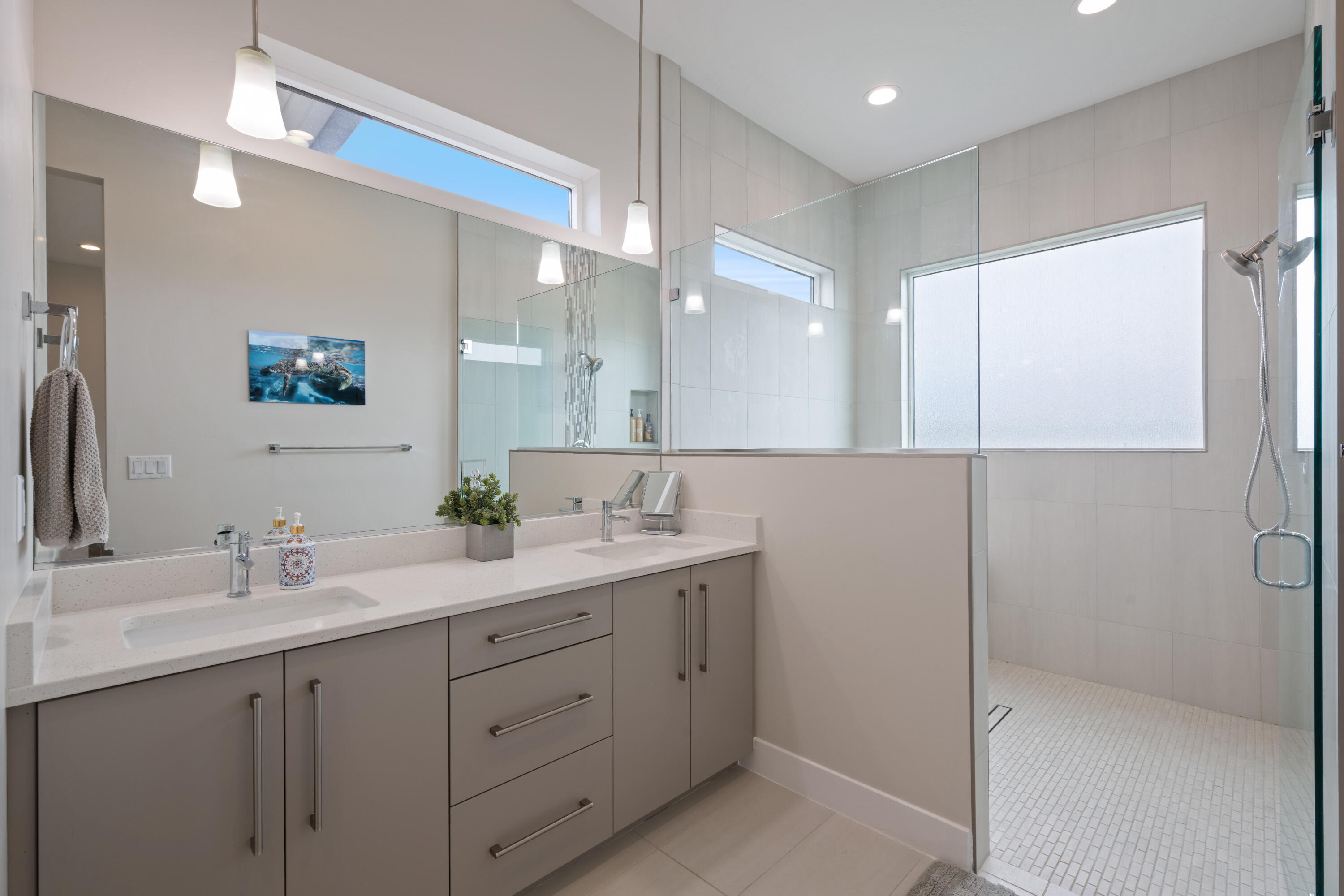 PEREGRINE POINTE WEST - Residential