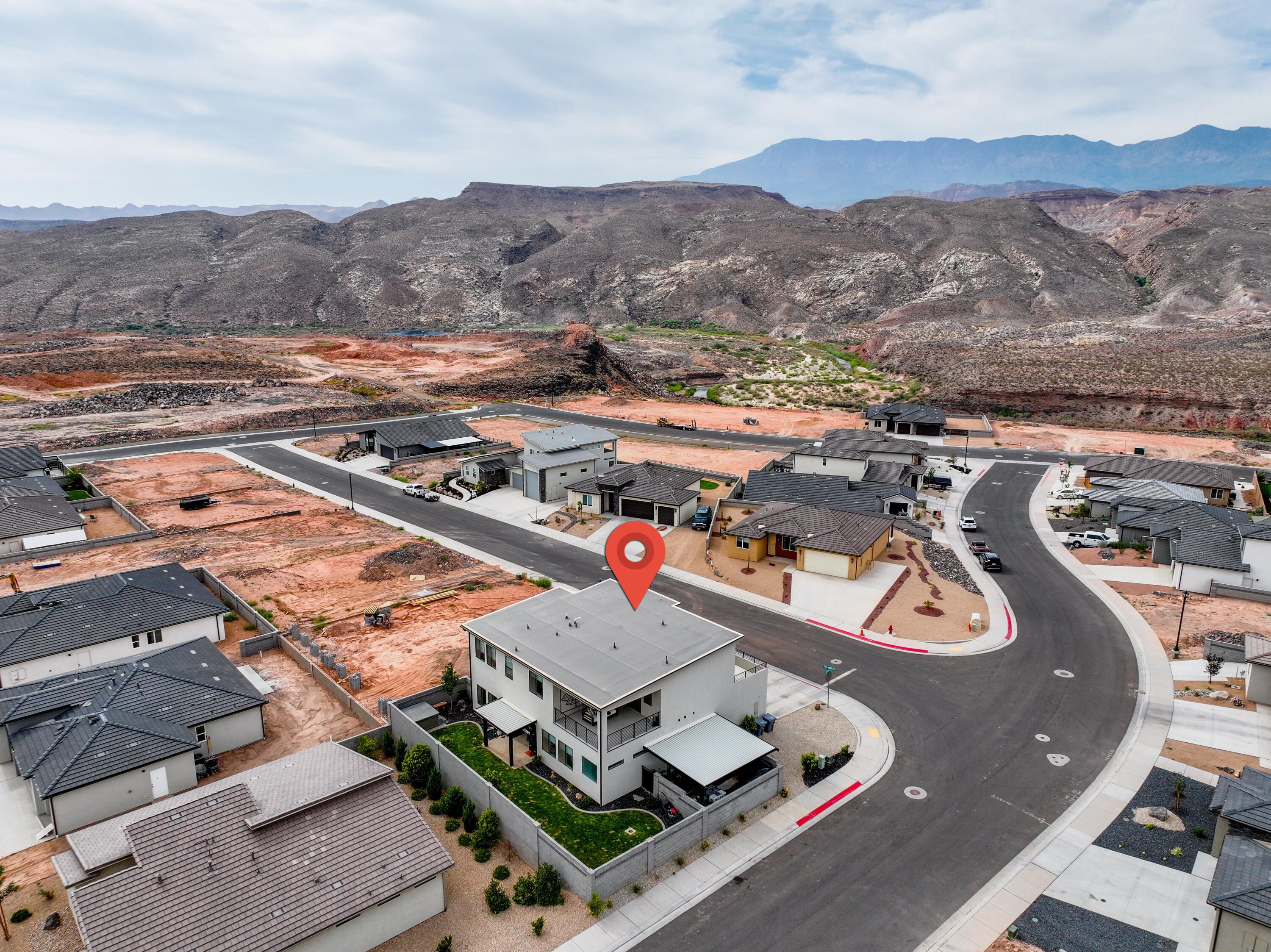 PEREGRINE POINTE WEST - Residential