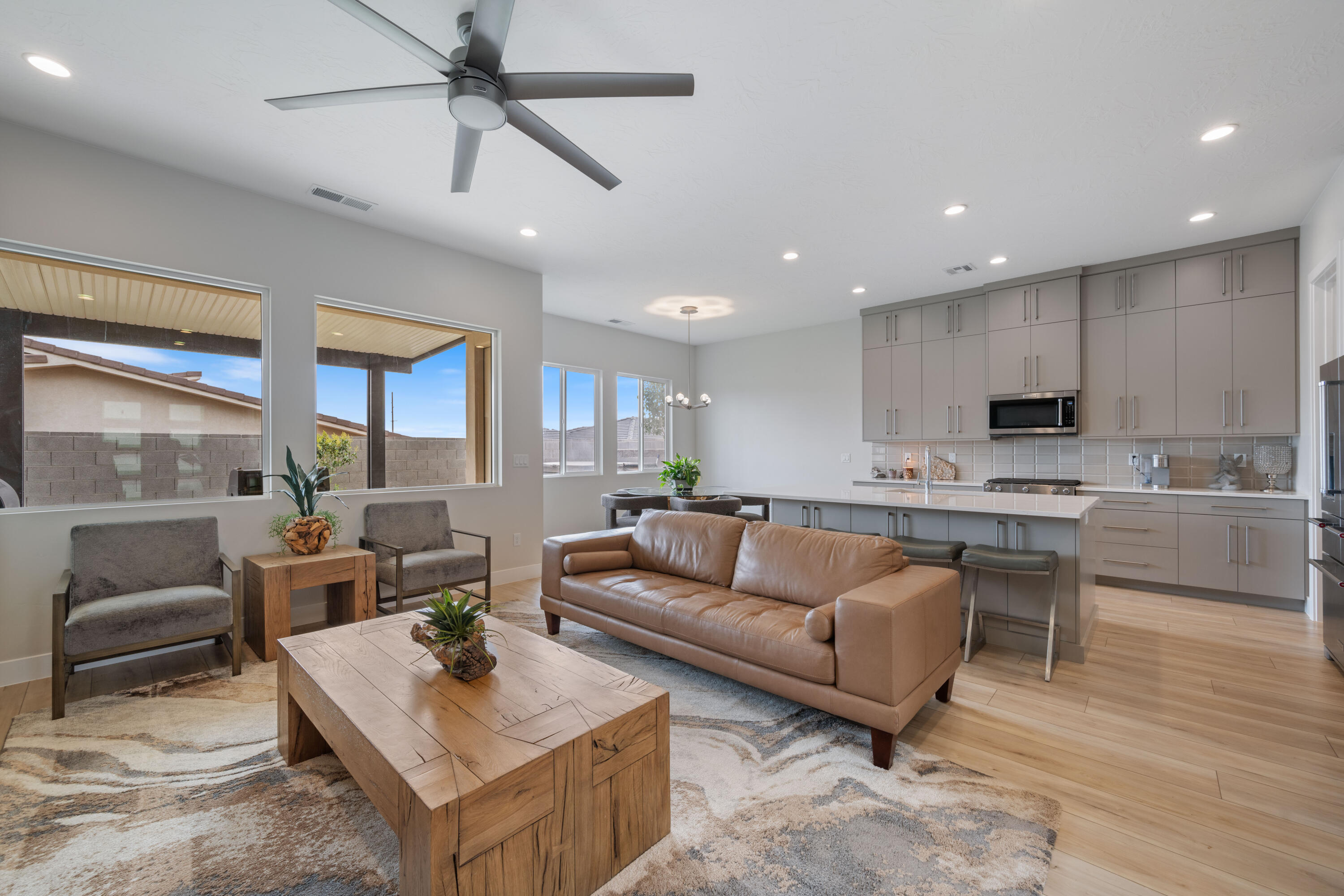 PEREGRINE POINTE WEST - Residential