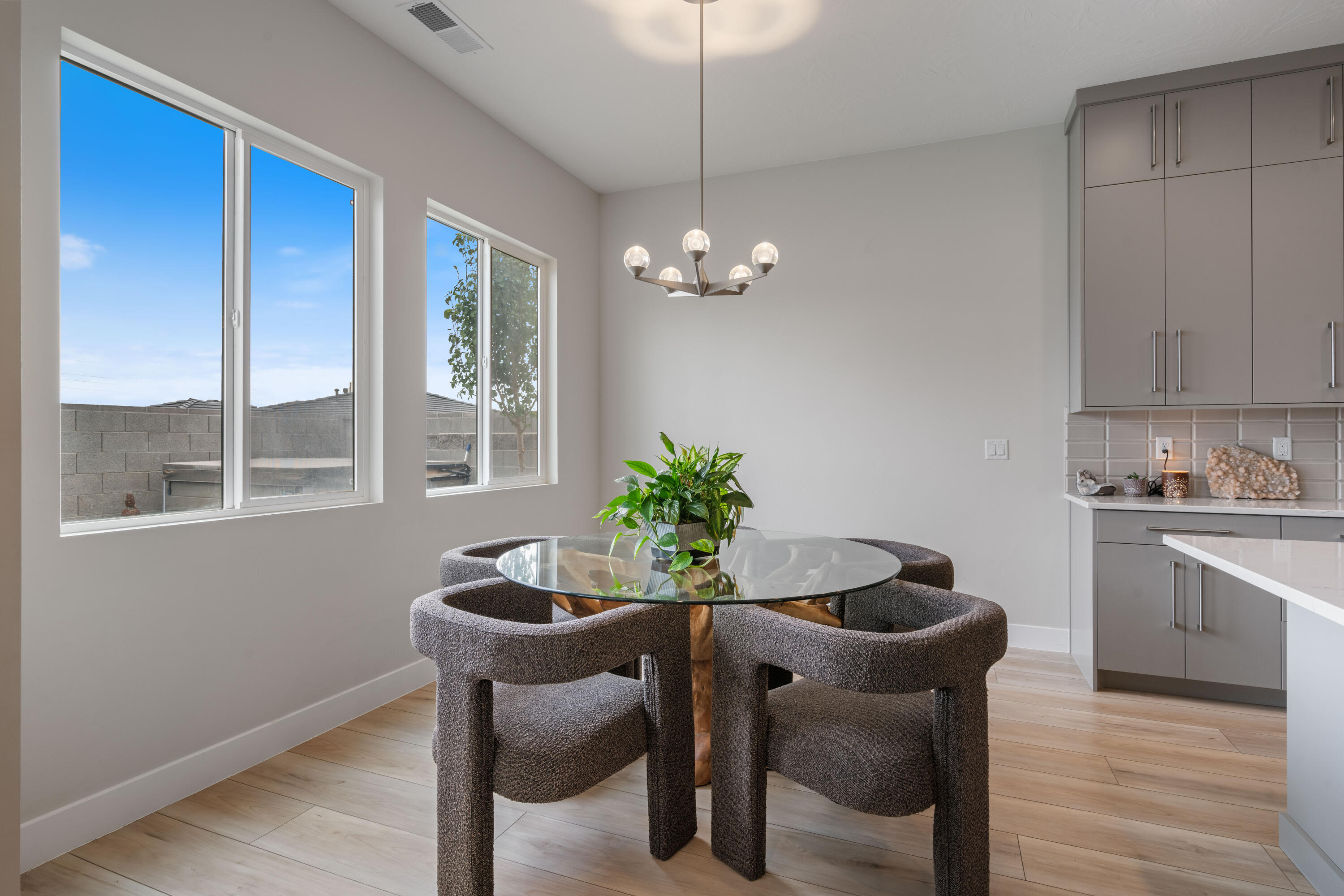 PEREGRINE POINTE WEST - Residential