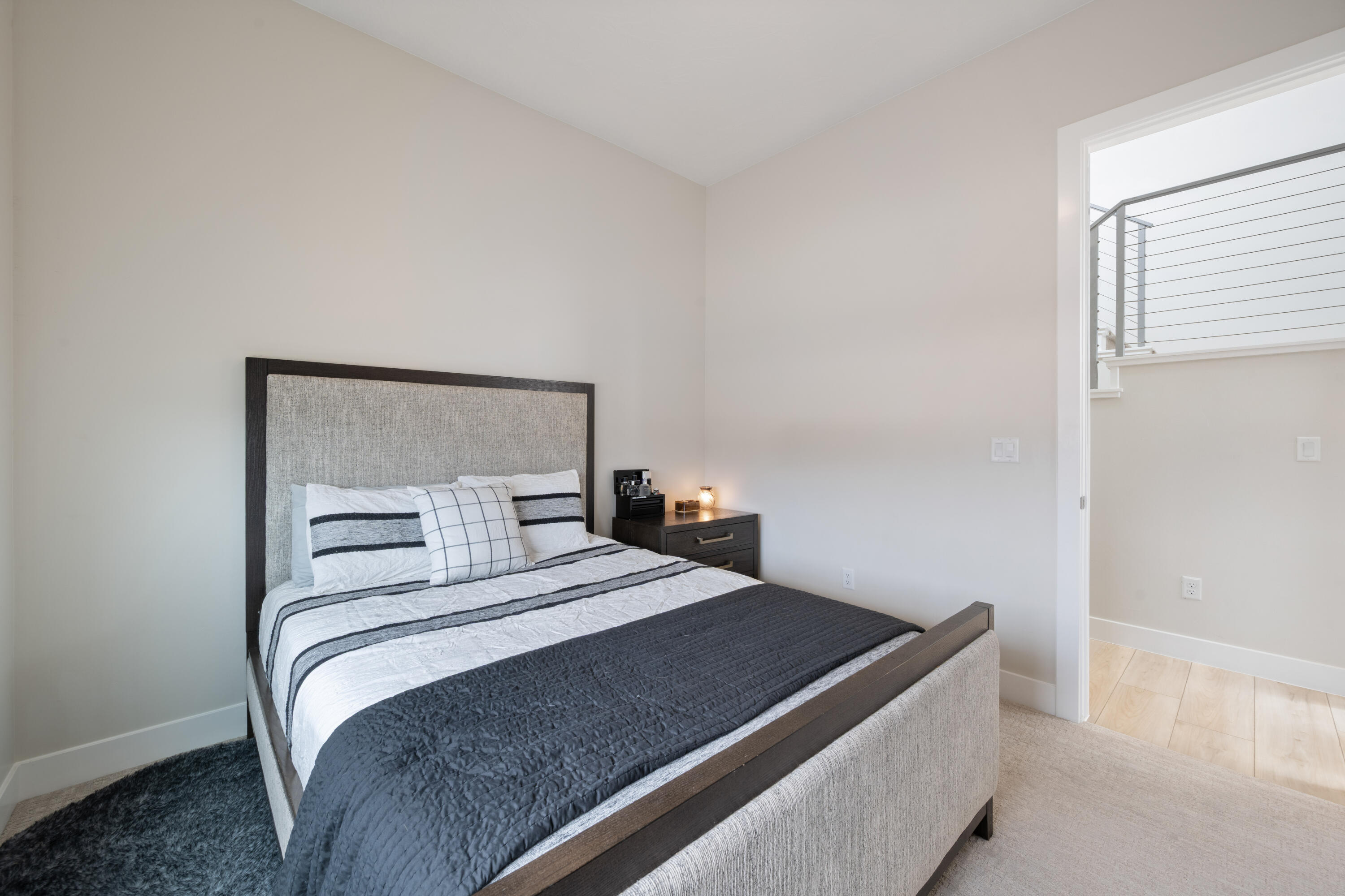 PEREGRINE POINTE WEST - Residential