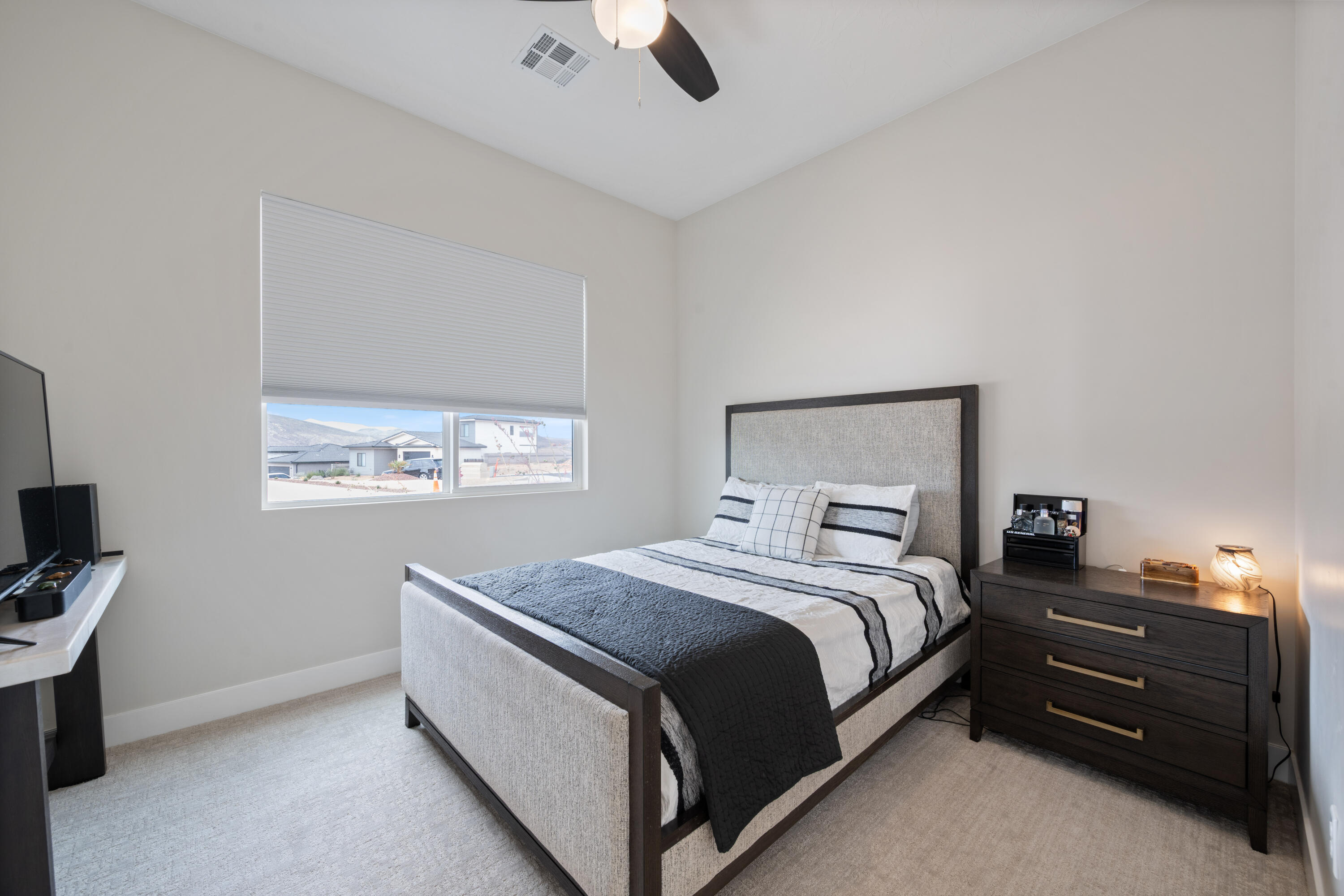 PEREGRINE POINTE WEST - Residential