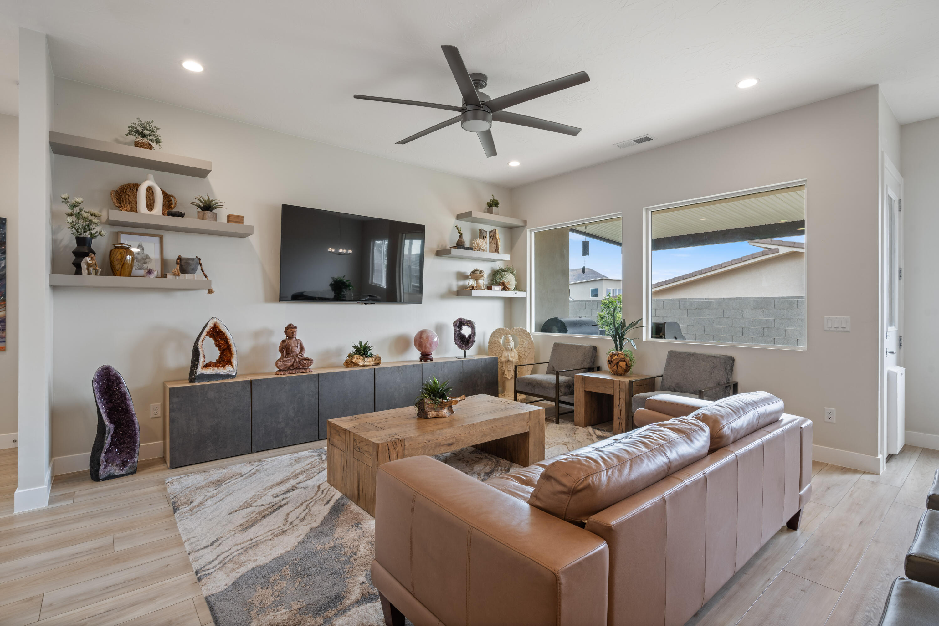 PEREGRINE POINTE WEST - Residential